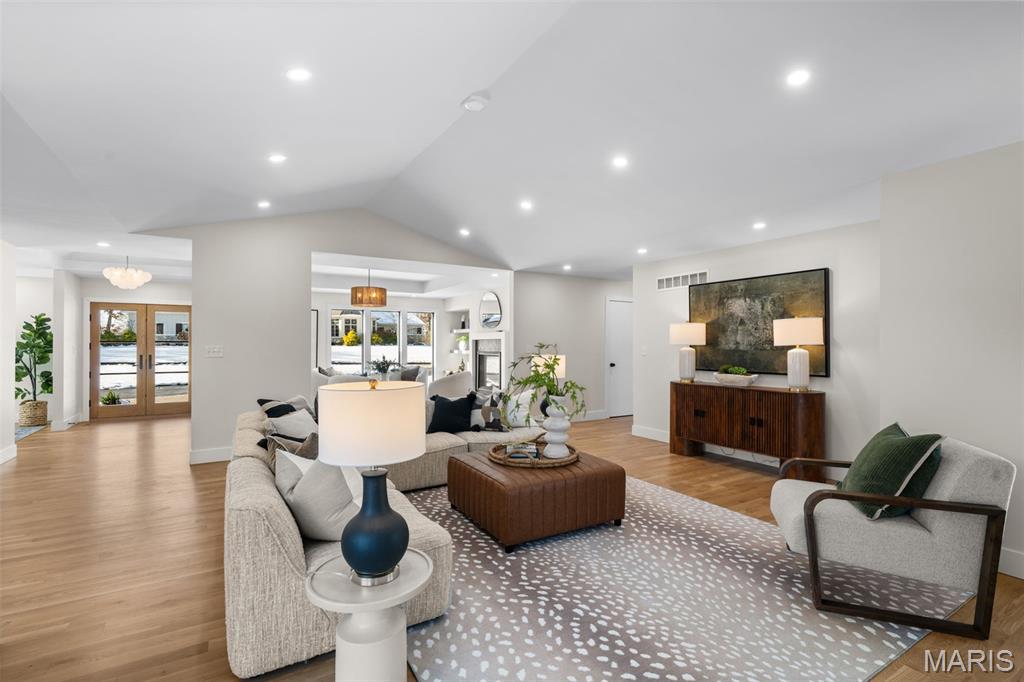 Photo 12 - Residential for sale – 1534  Woodgate Drive  Frontenac, MO