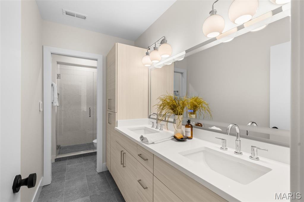 Photo 53 - Residential for sale – 1534  Woodgate Drive  Frontenac, MO