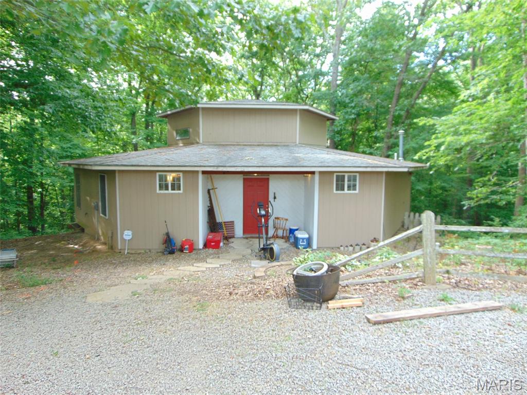 Listing 591815