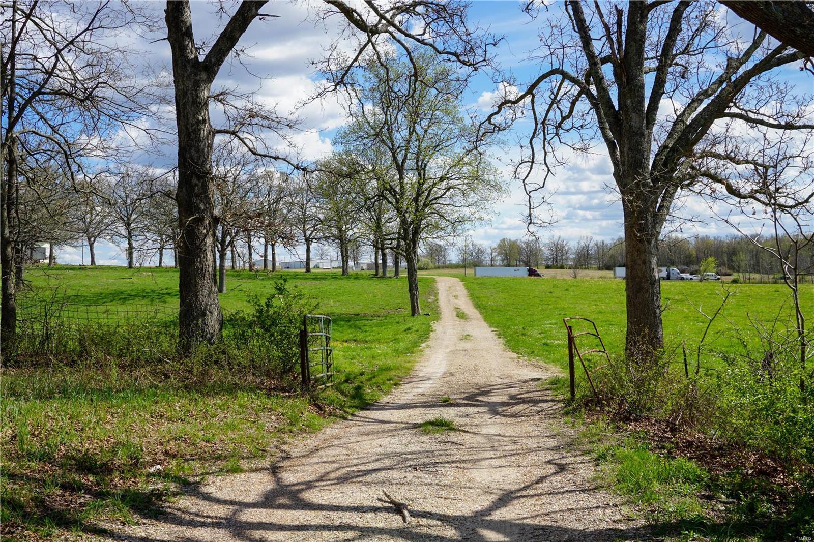Photo 15 - Farm for sale – 18626  CR 1000   St James, MO
