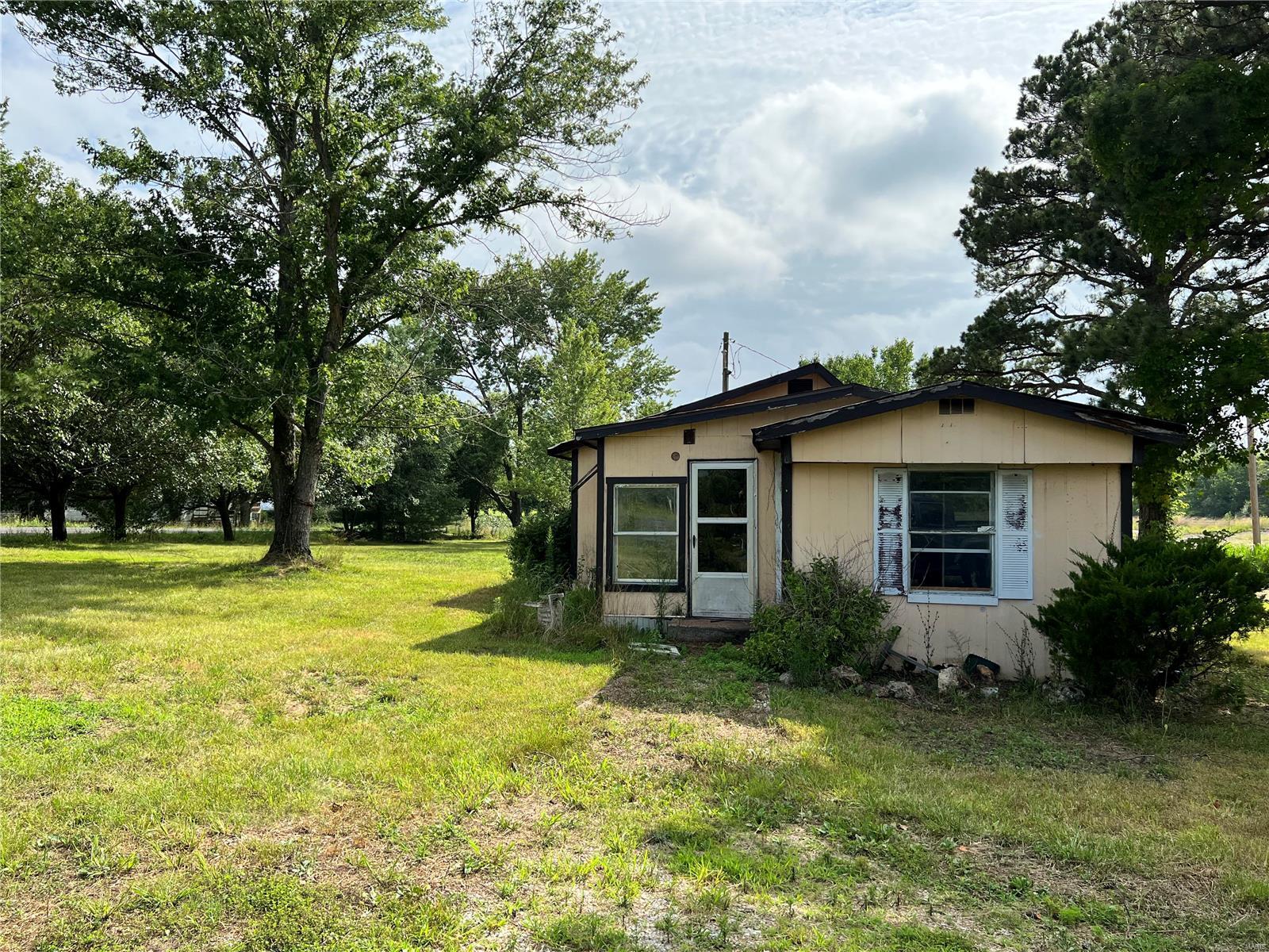 Photo 2 - Residential for sale – 22164  State Route KK   St James, MO