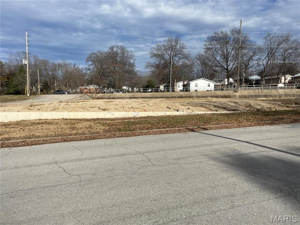 Photo 3 - Commercial Sale for sale – 810 E Highway 72   Rolla, MO