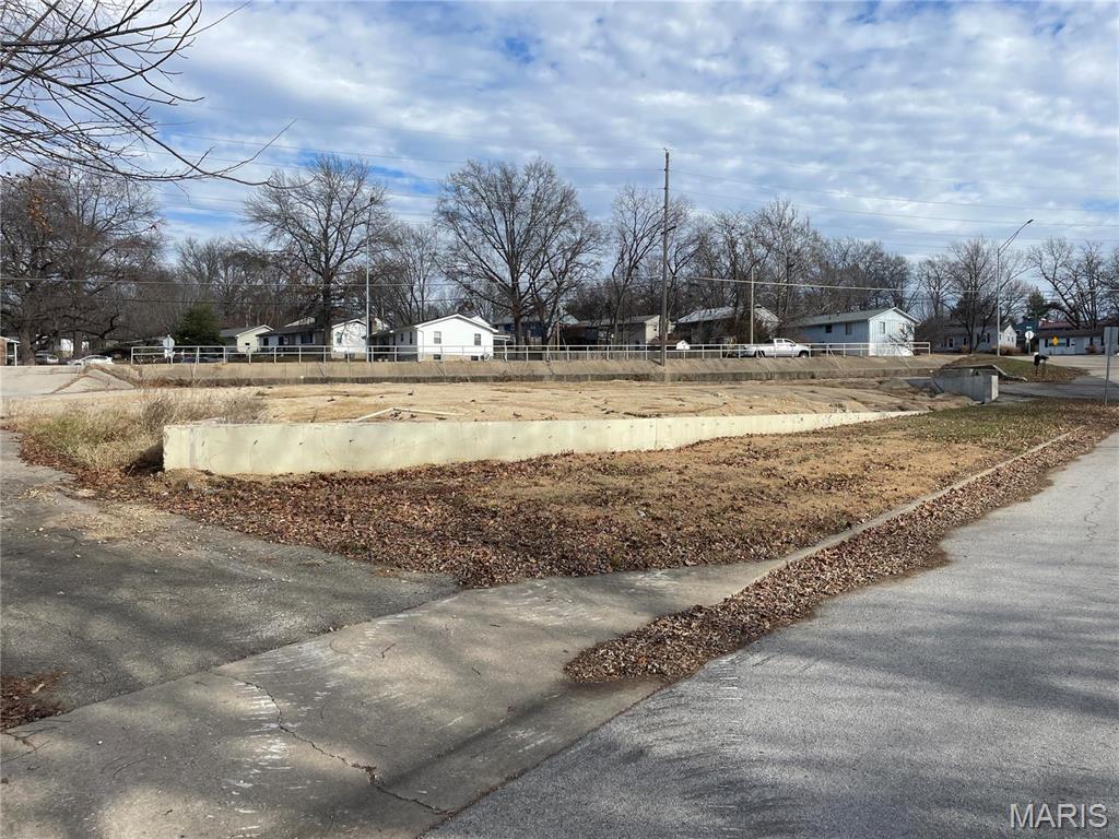 Photo 2 - Commercial Sale for sale – 810 E Highway 72   Rolla, MO