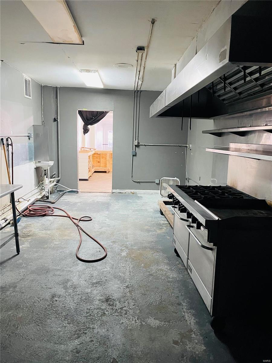 Photo 2 - Commercial Sale for sale – 704 N Pine Street  Rolla, MO