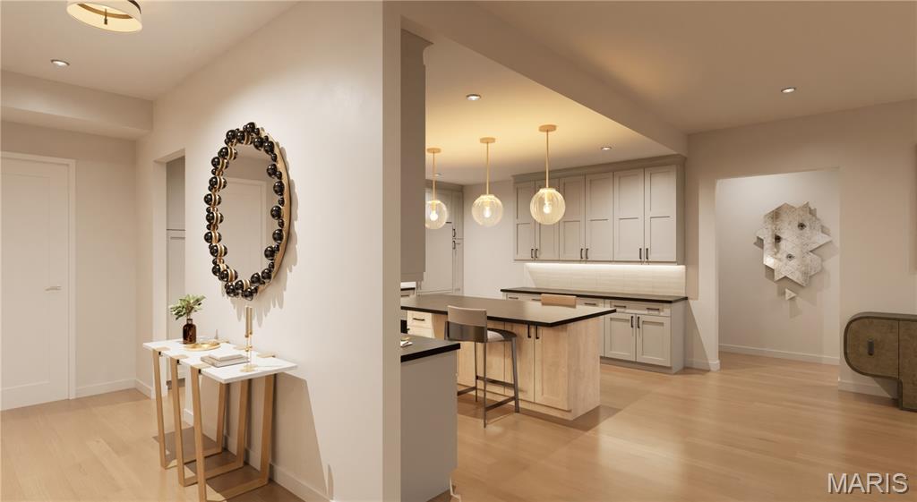 Photo 3 - Residential for sale – 8250  Forsyth Boulevard  Clayton, MO