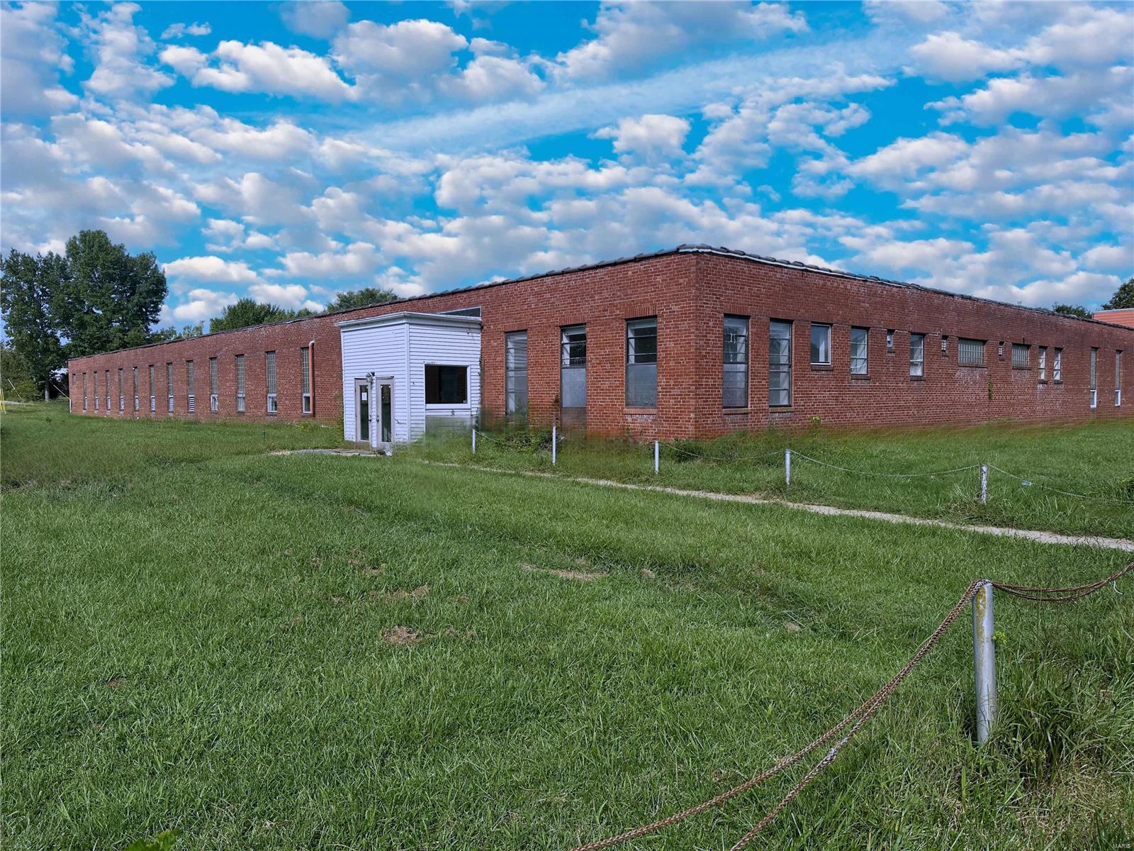 Commercial Sale for sale – 321 E Hardy   St James, MO