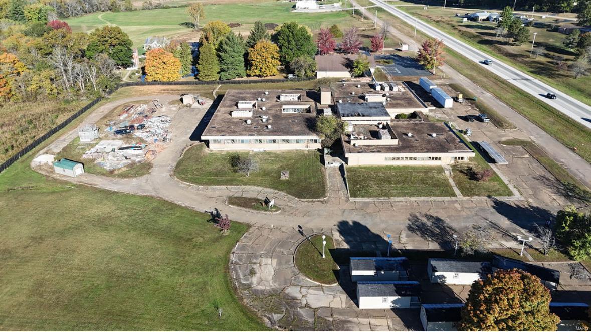 Photo 5 - Commercial Sale for sale – 500 N Saint Mary Street  Pilot Knob, MO
