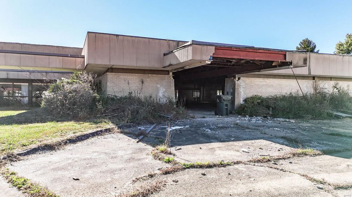 Photo 3 - Commercial Sale for sale – 500 N Saint Mary Street  Pilot Knob, MO