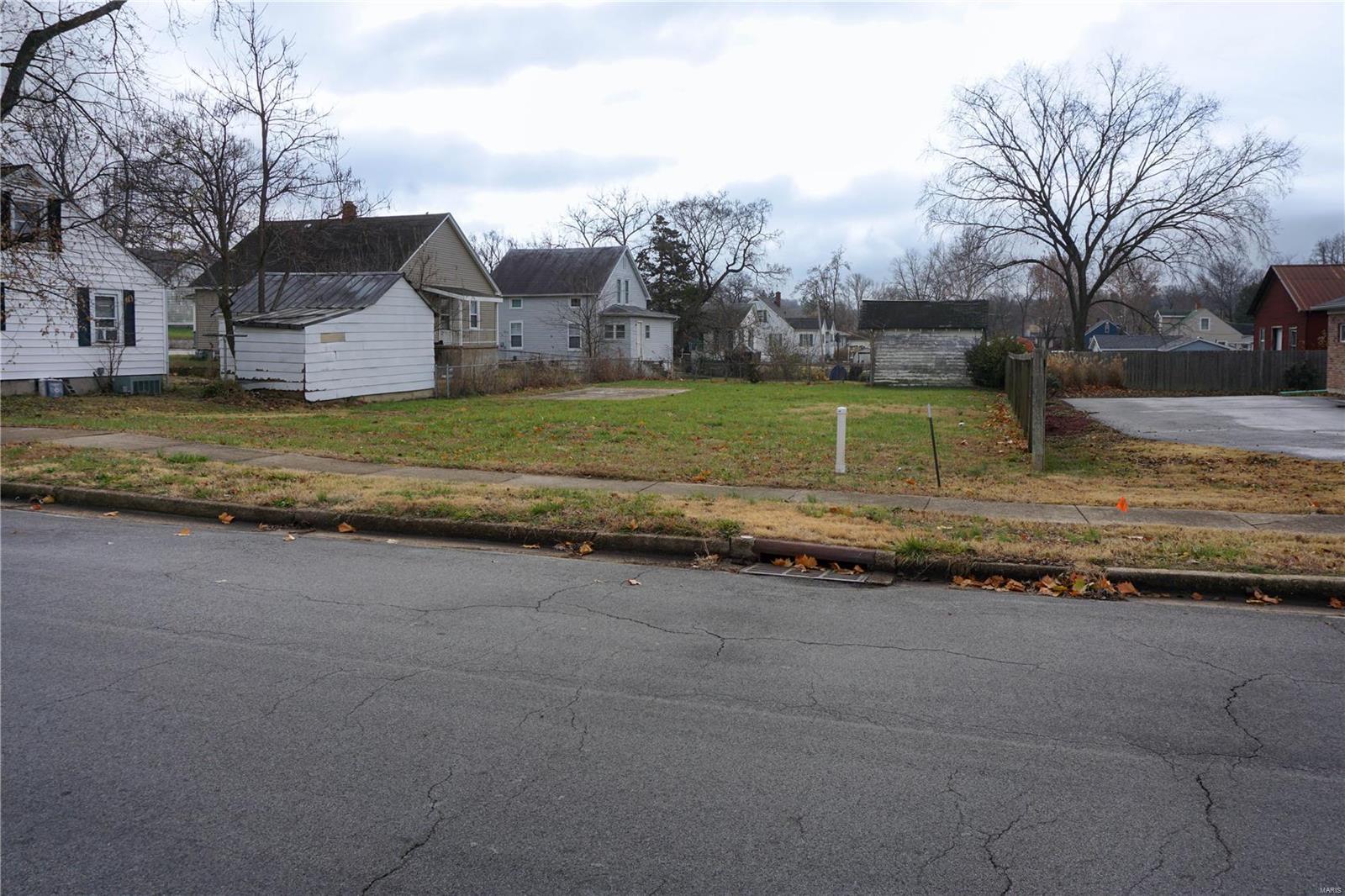 Photo 2 - Land for sale – 104 E 3rd Street  Rolla, MO