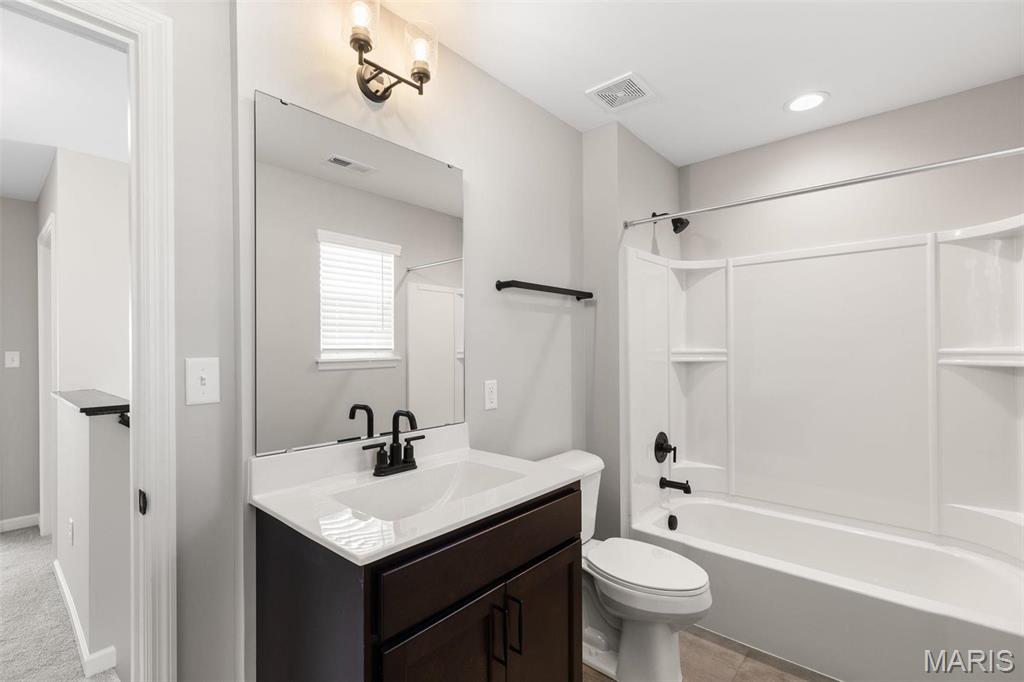 Photo 11 - Residential for sale – 2  St. James at Highlands   Rolla, MO