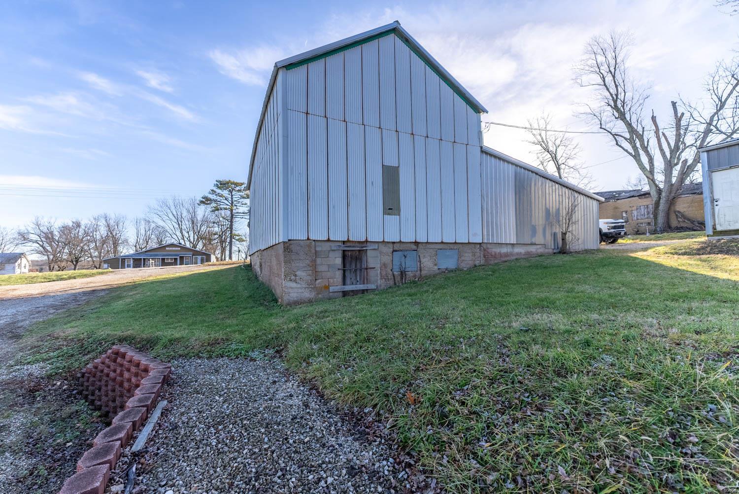 Photo 3 - Commercial Sale for sale – 14597  US 63   Vichy, MO