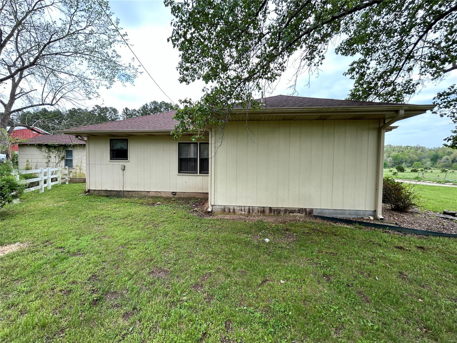 Photo 3 - Farm for sale – 10110  Ashley Creek Road   Salem, MO
