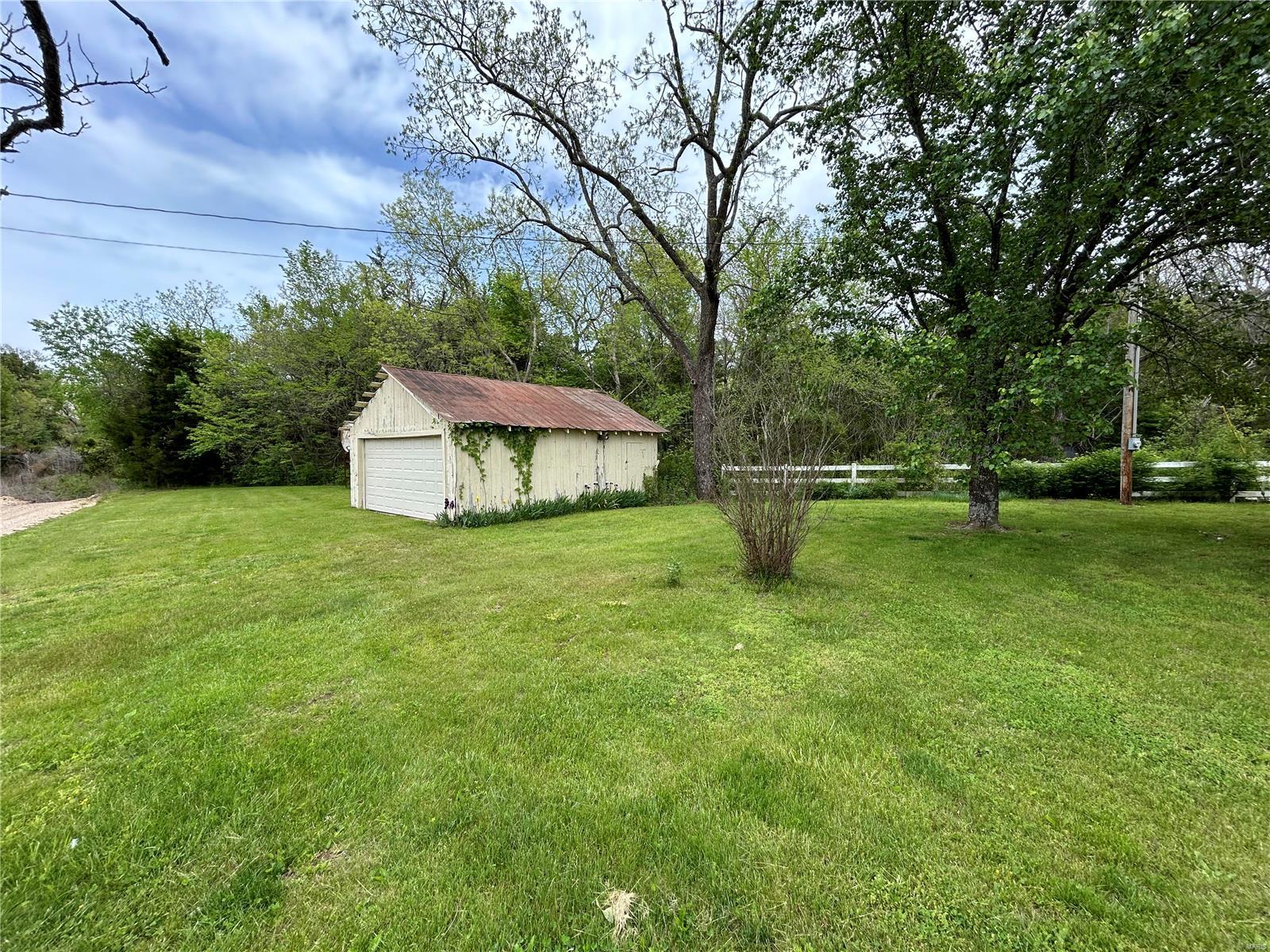Photo 5 - Farm for sale – 10110  Ashley Creek Road   Salem, MO