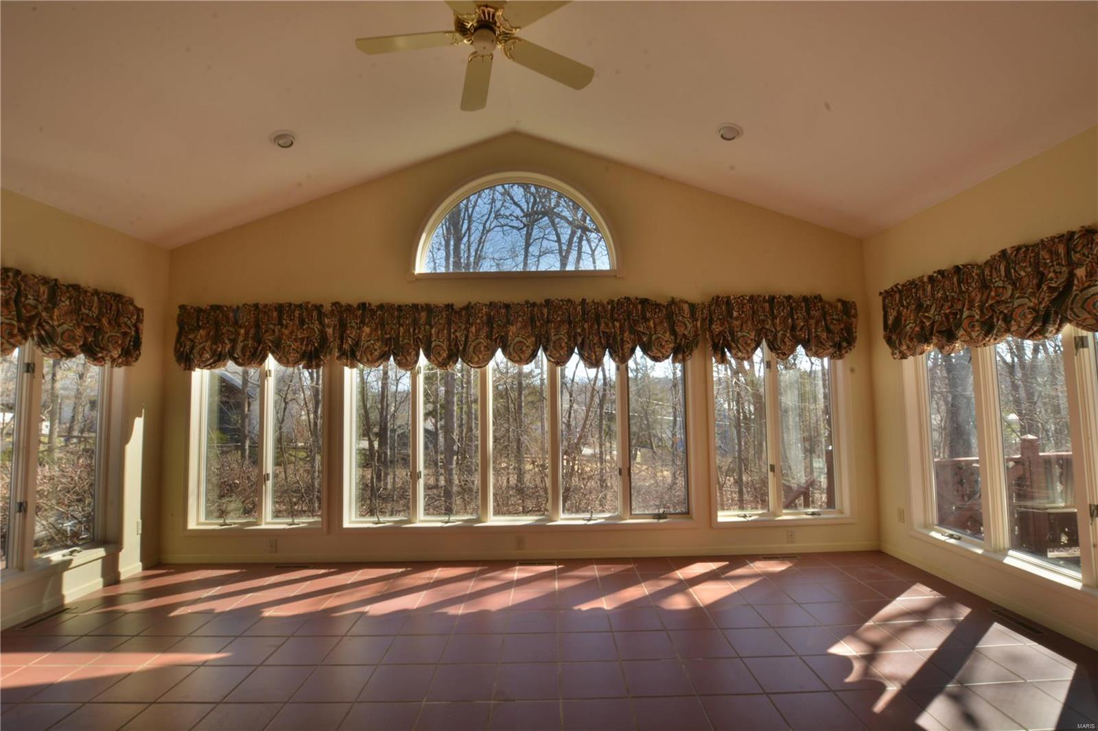 Photo 15 - Residential for sale – 821  Oak Knoll Road   Rolla, MO
