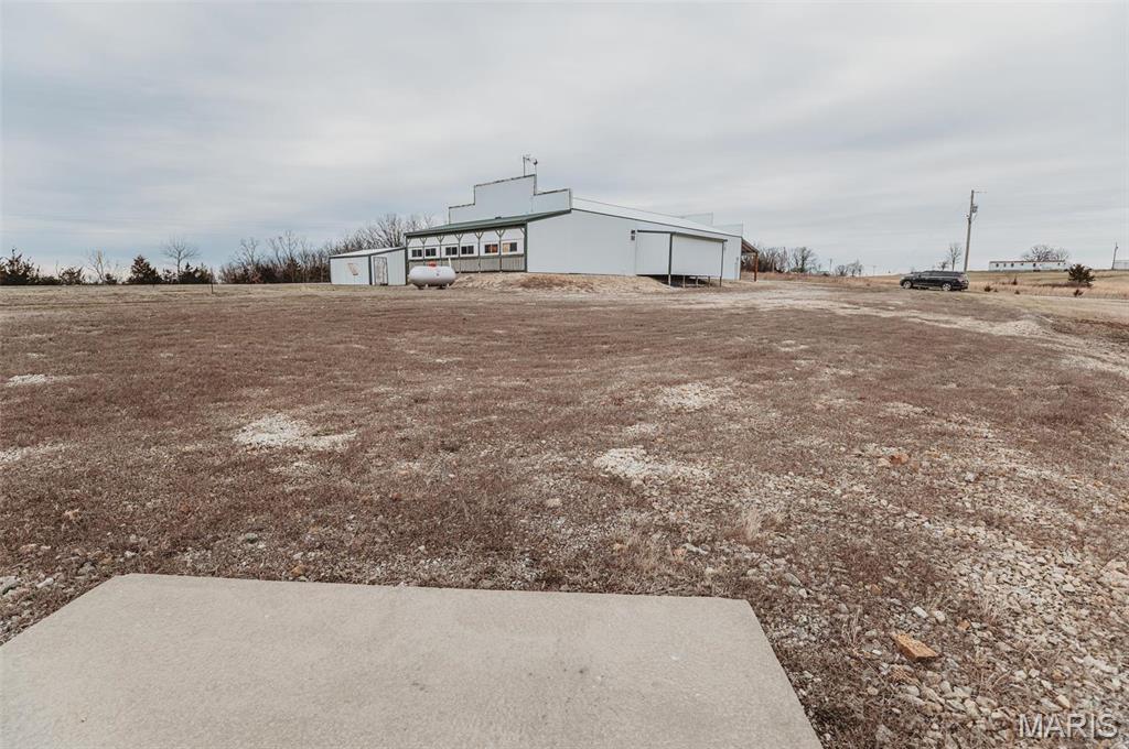 Photo 5 - Commercial Sale for sale – 15906  Private Road 470   Vichy, MO