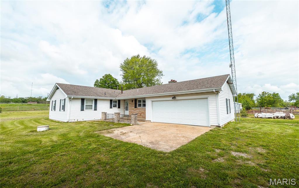 Photo 3 - Residential for sale – 24265  Vinyard Road  Cuba, MO