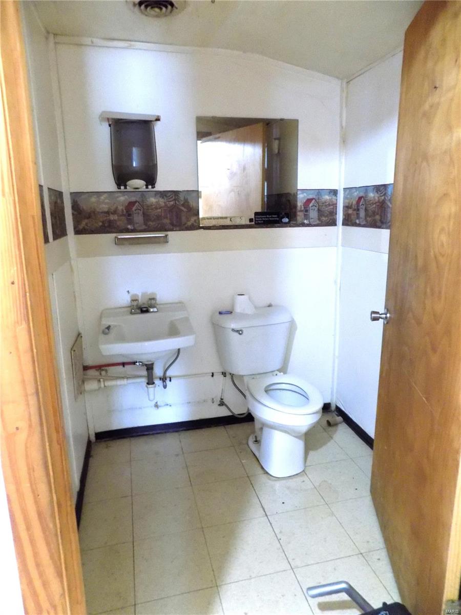 Photo 29 - Commercial Sale for sale – 491  Broadway Street  Edgar Springs, MO