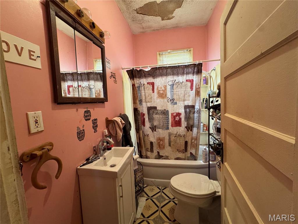 Photo 6 - Residential for sale – 806 E 1st Street  Salem, MO