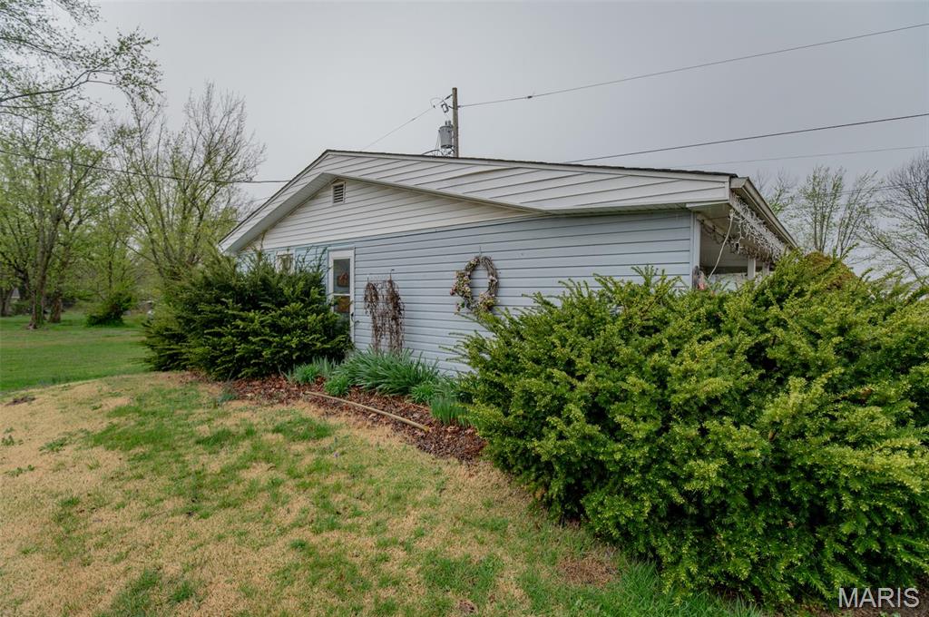 Photo 8 - Residential for sale – 703 W Parkview Drive  Belle, MO