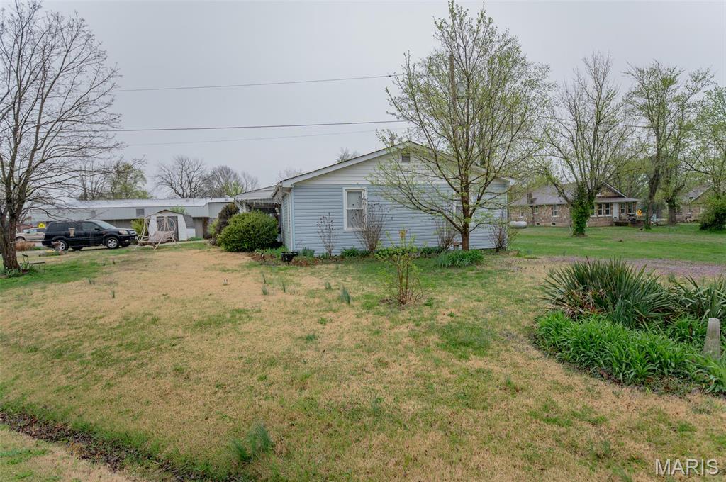 Photo 4 - Residential for sale – 703 W Parkview Drive  Belle, MO