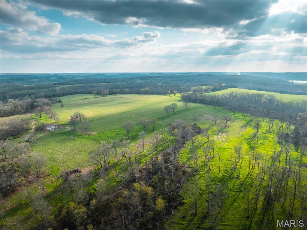 Photo 13 - Farm for sale – 32271  Maries Road 213   Vienna, MO
