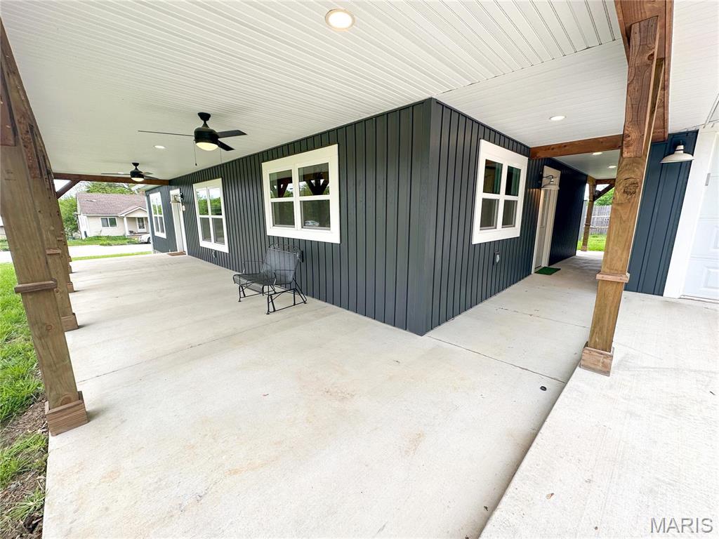 Photo 2 - Residential for sale – 800 E Center Street  Salem, MO