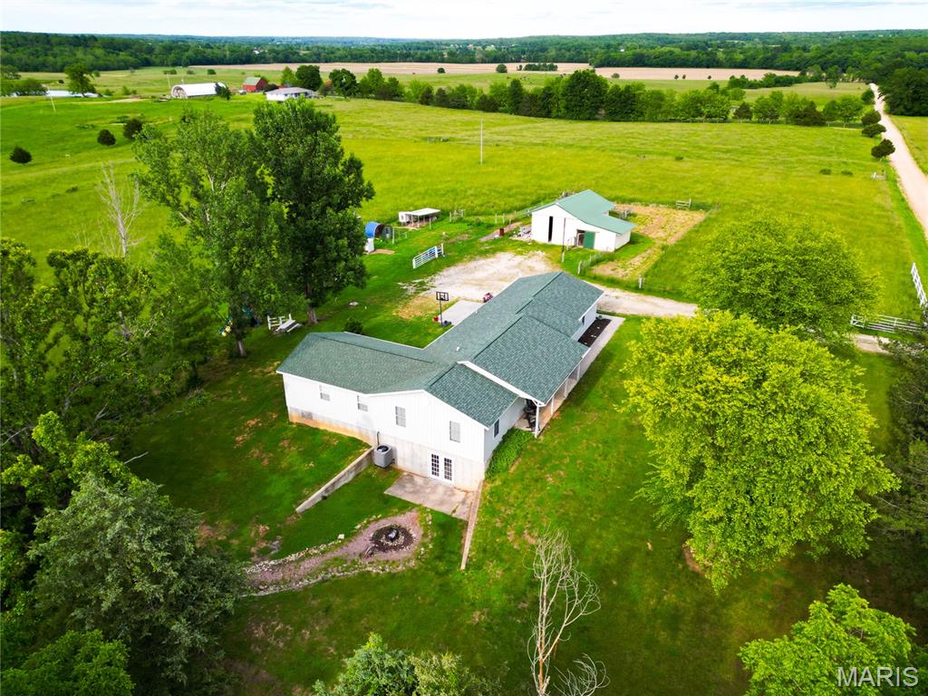 Photo 4 - Residential for sale – 23784  Maries Road 410 Road  Belle, MO