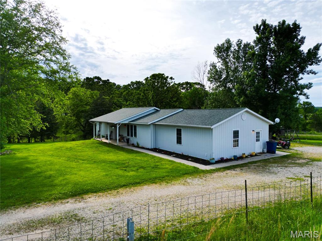 Photo 3 - Residential for sale – 23784  Maries Road 410 Road  Belle, MO