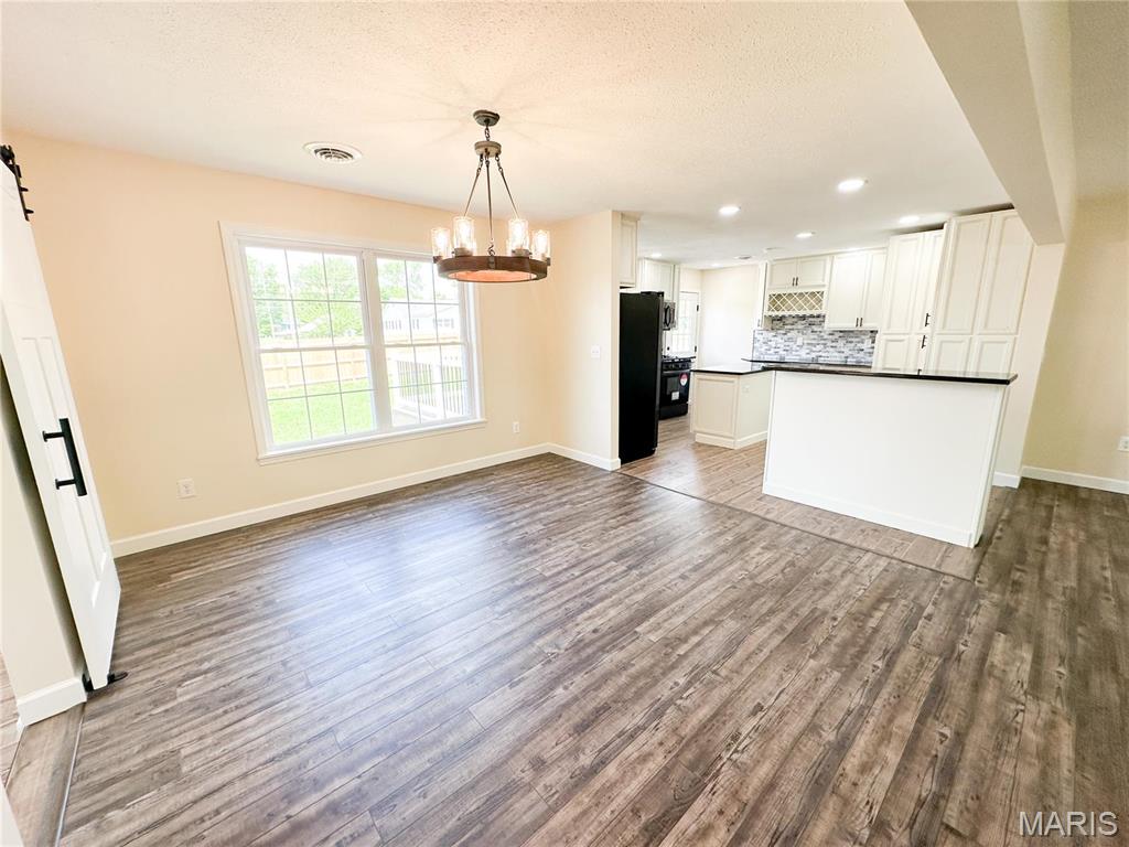 Photo 4 - Residential for sale – 906 E Pace Street  Salem, MO
