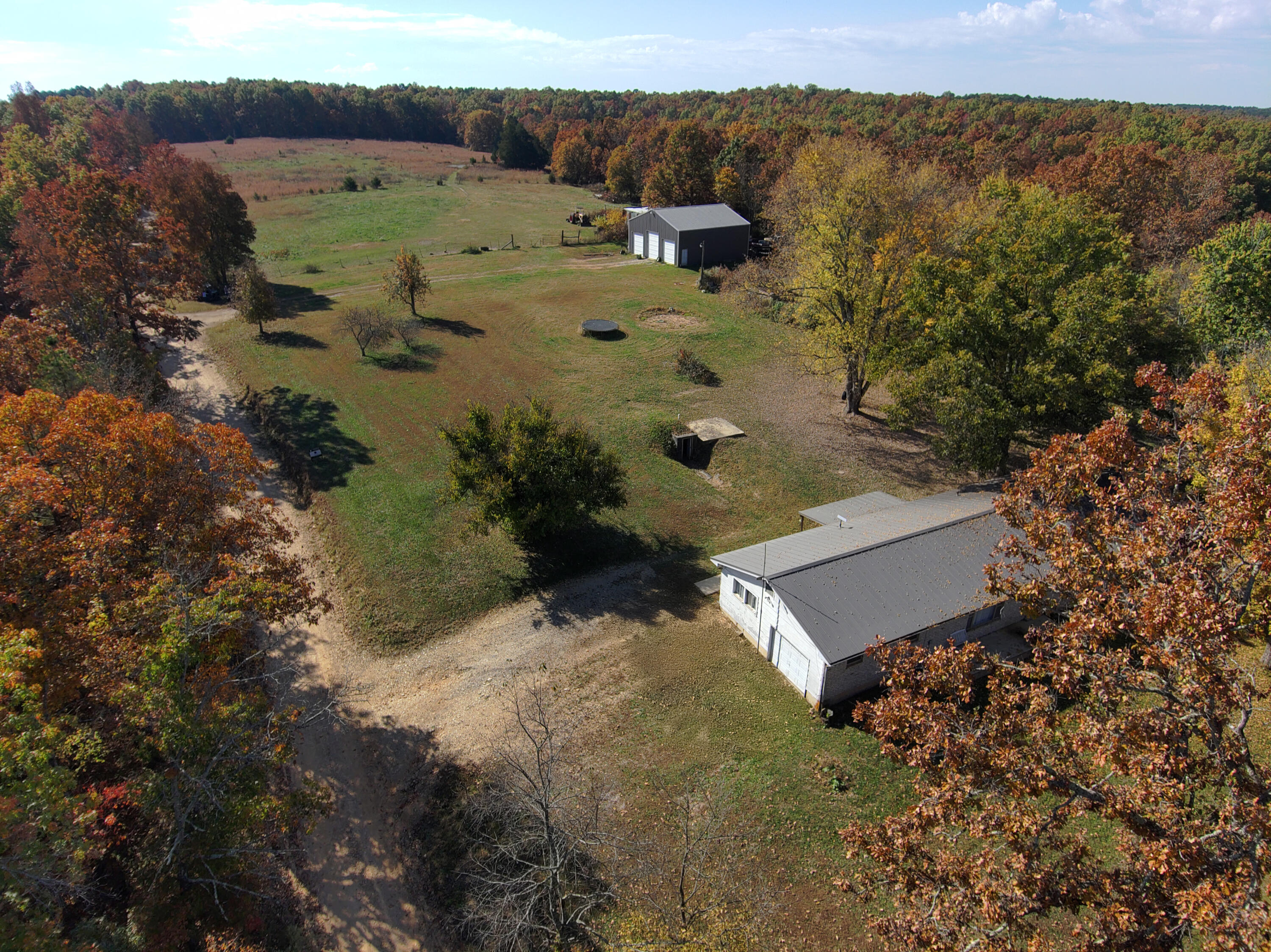 Farm for sale – 8969 County Road 445 Winona, MO