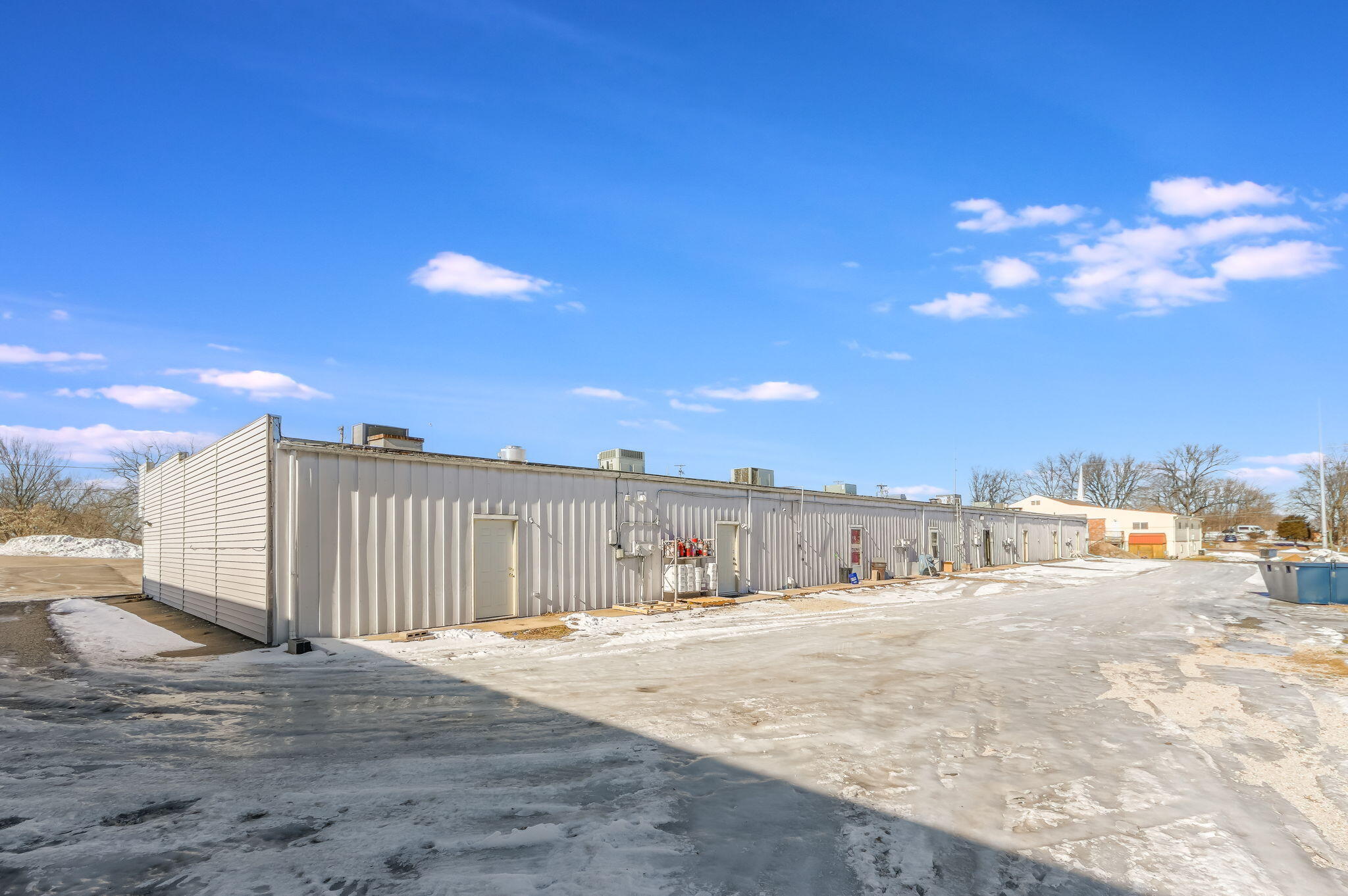 Photo 10 - Commercial Sale for sale – 1204/1208 N 7 Highway  Pleasant Hill, MO