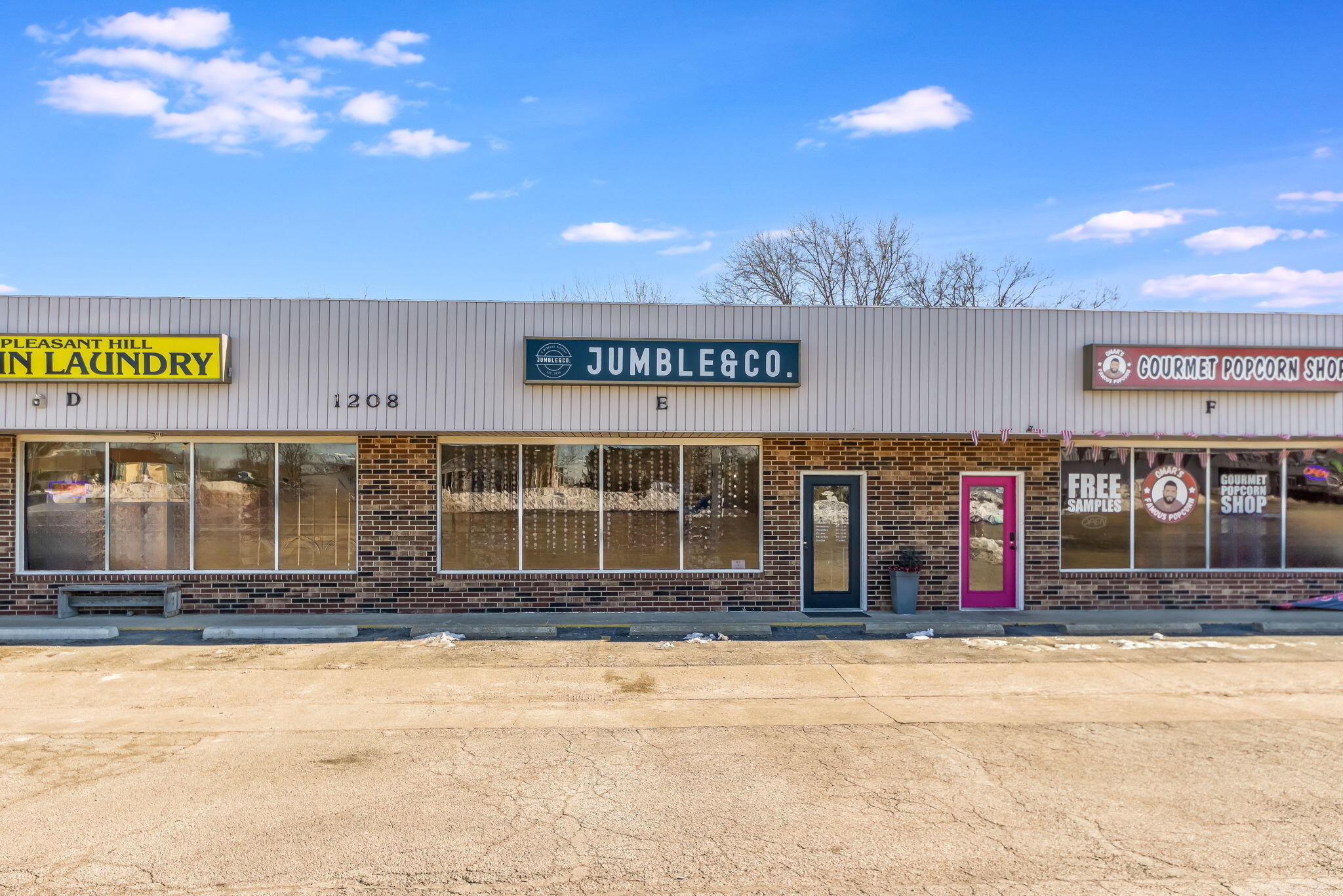 Photo 6 - Commercial Sale for sale – 1204/1208 N 7 Highway  Pleasant Hill, MO