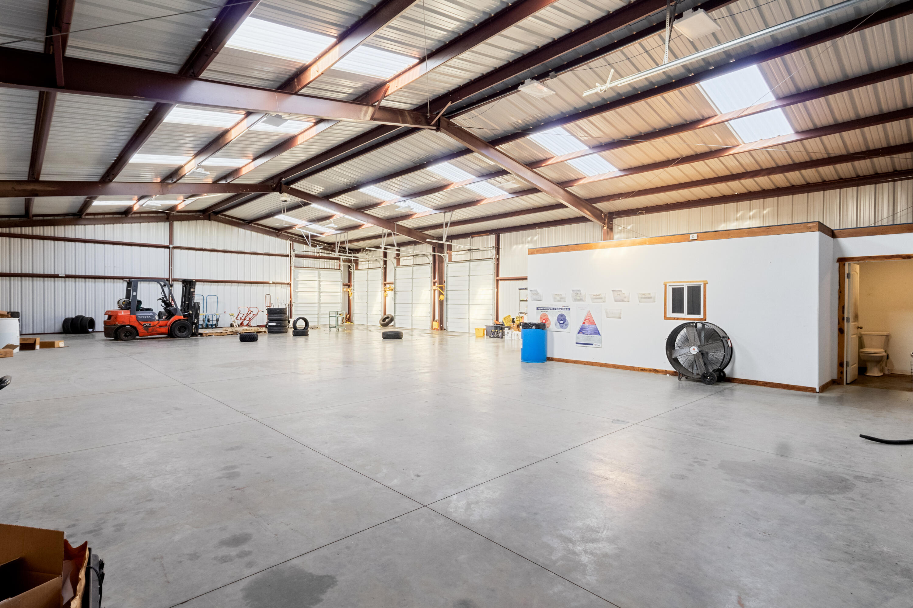 Photo 8 - Commercial Sale for sale – 9110  Farm Road 2140   Cassville, MO