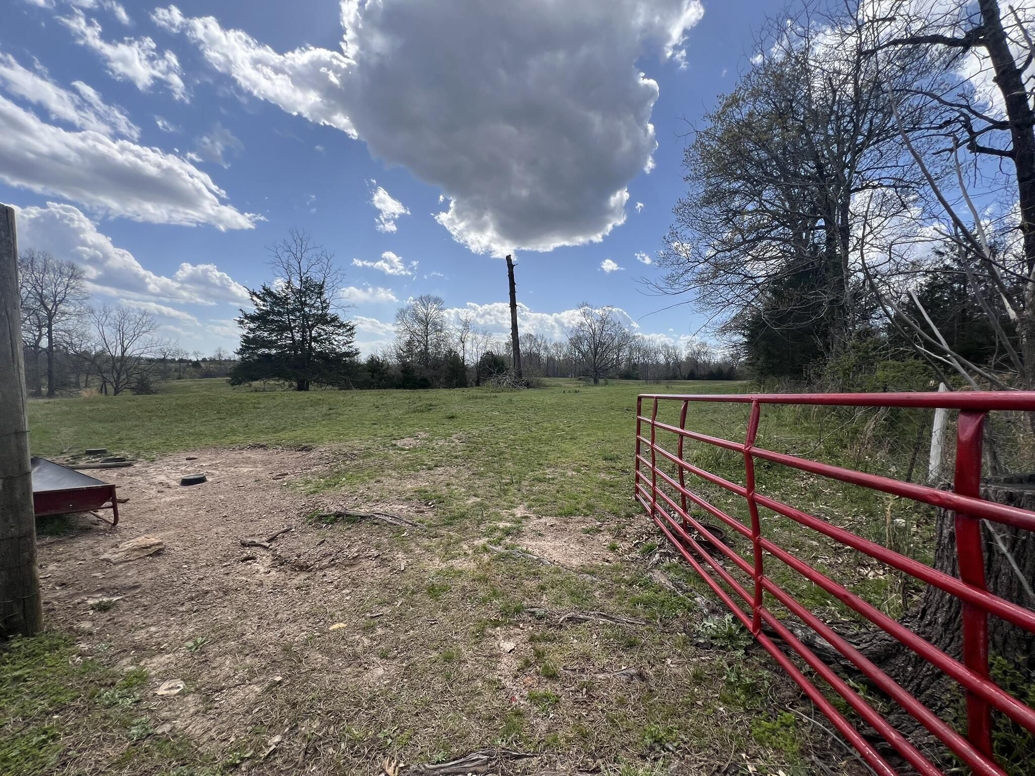 Farm/Ranch/Land for sale – 000  County Road 7830   Caulfield, MO