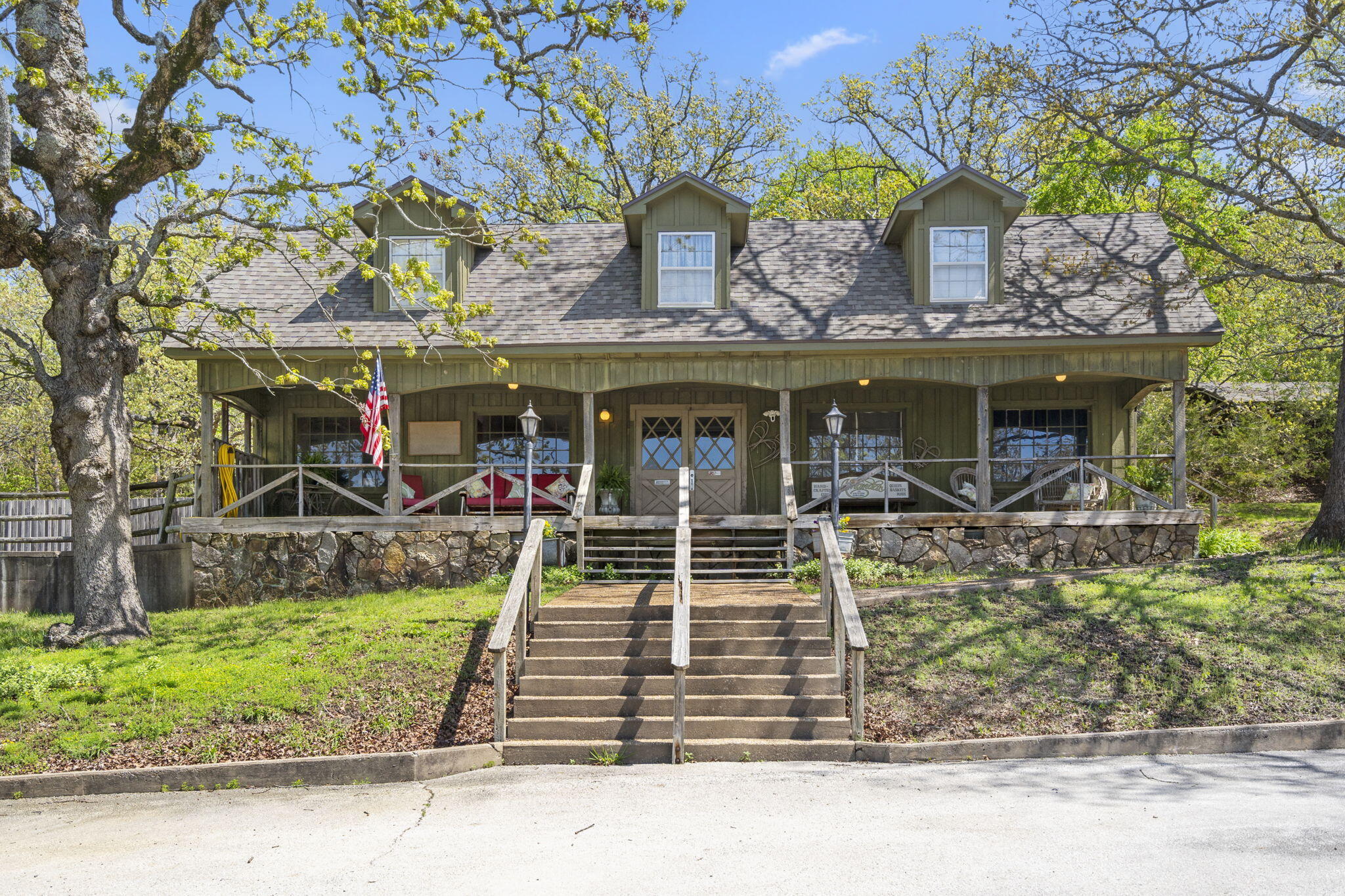 Photo 2 - Commercial Sale for sale – 146  Old Shepherd   Branson, MO