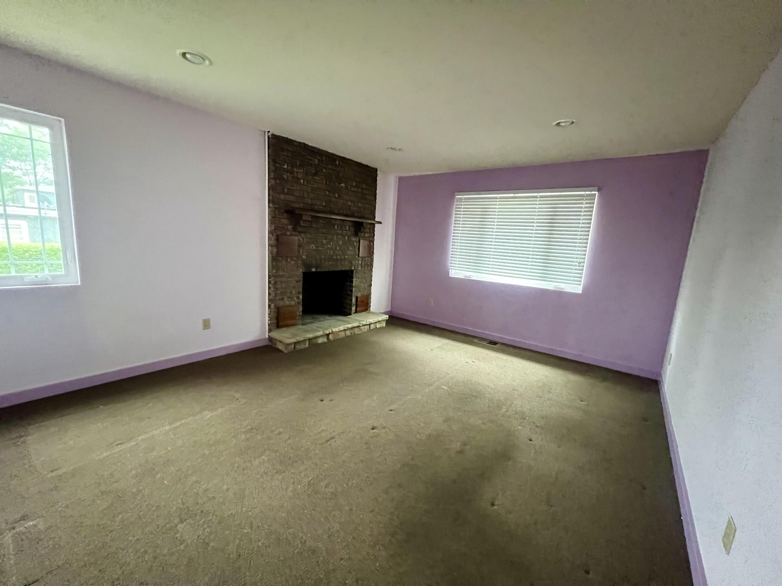 Residential for sale – 402  Elsie Street Street  Van Buren, MO