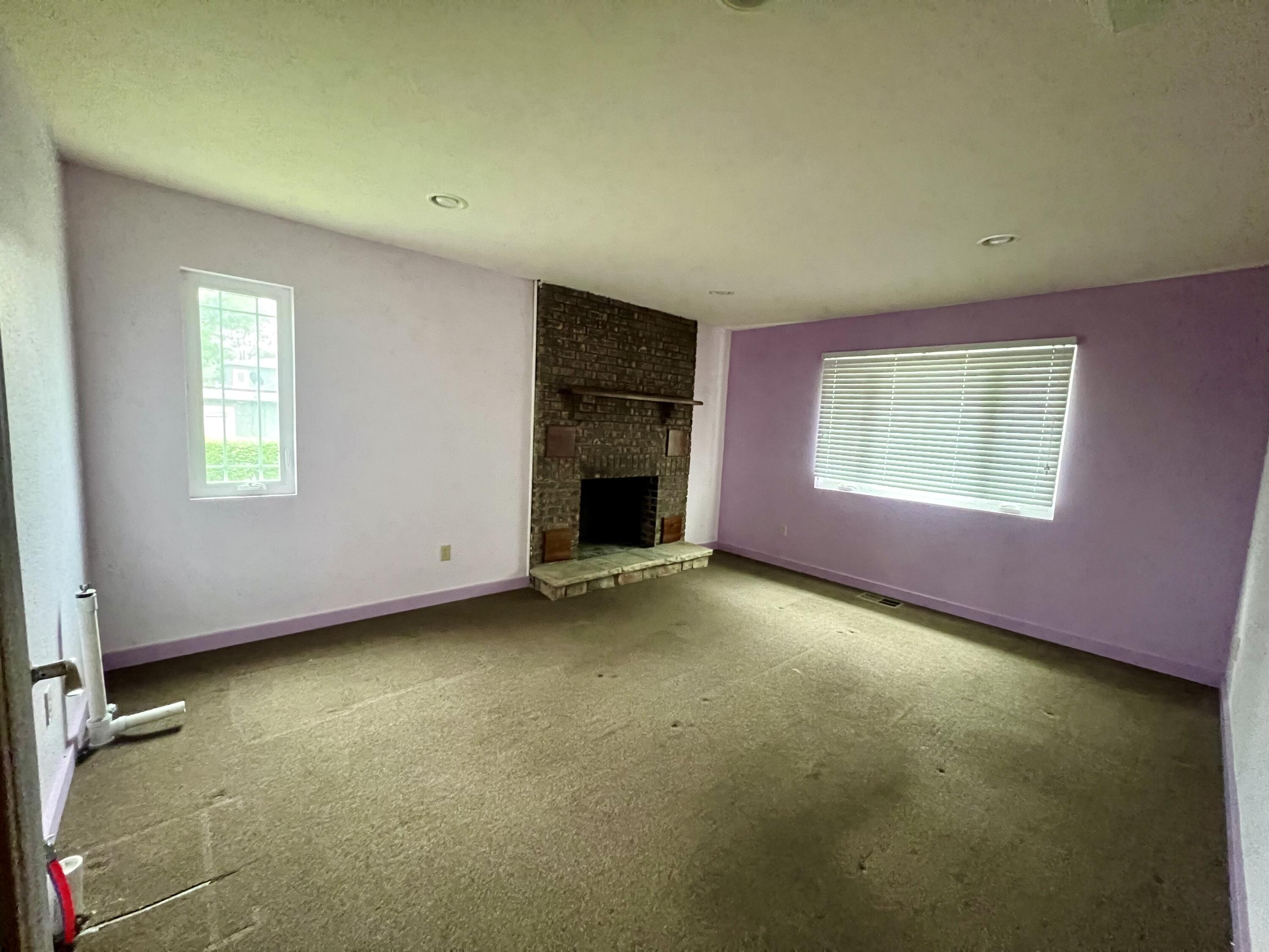 Residential for sale – 402  Elsie Street Street  Van Buren, MO