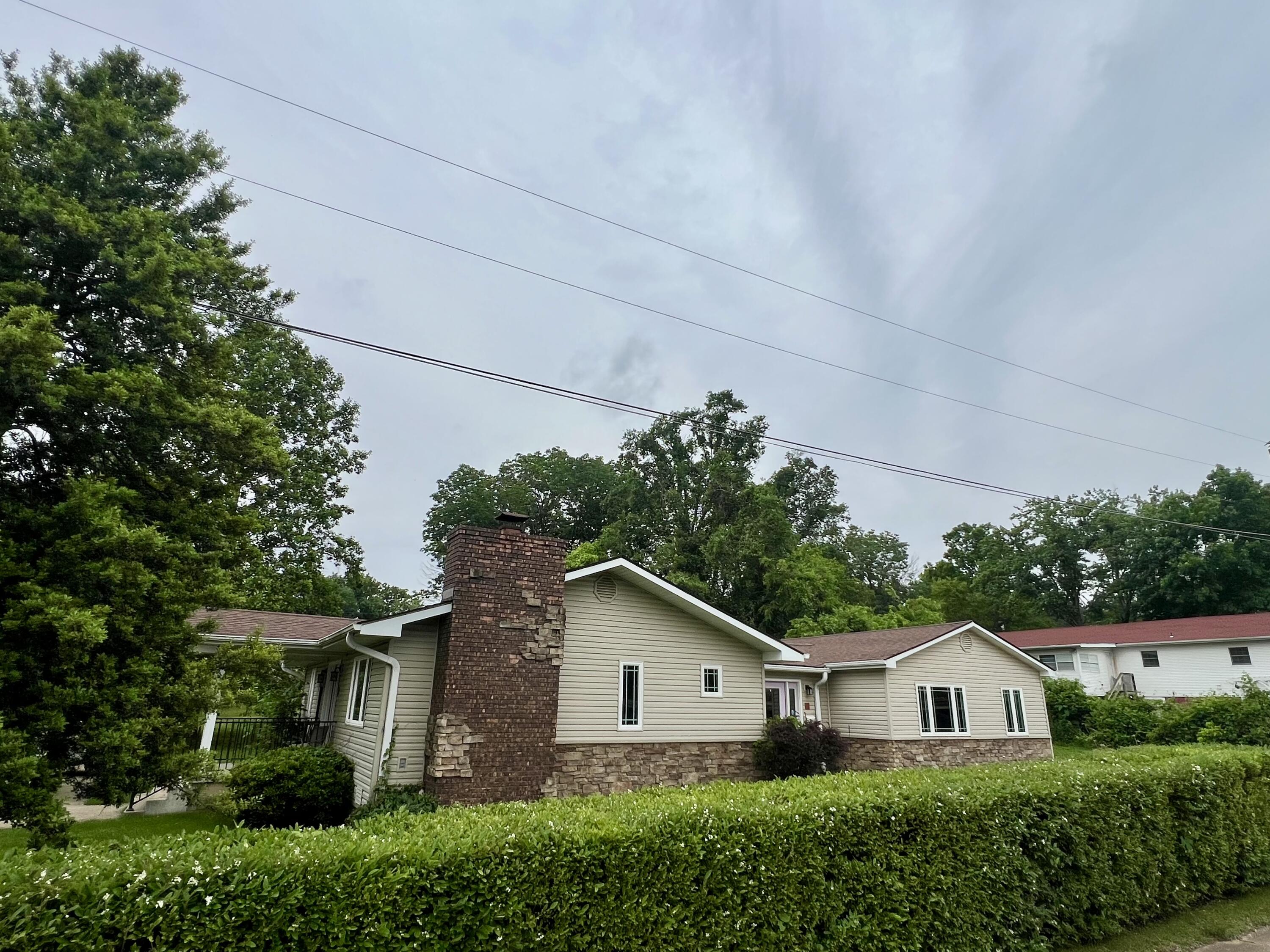 Residential for sale – 402  Elsie Street Street  Van Buren, MO