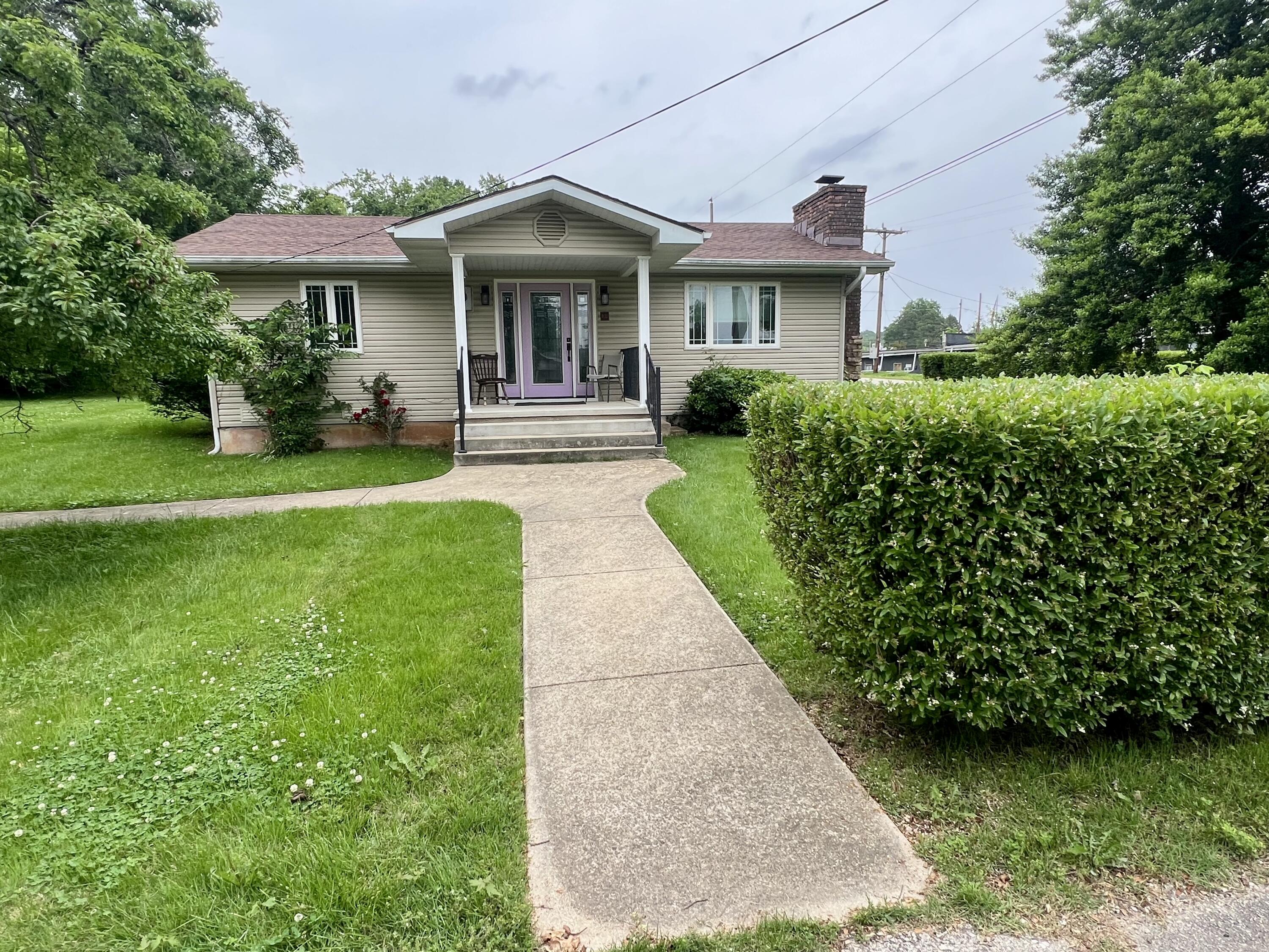 Residential for sale – 402  Elsie Street Street  Van Buren, MO