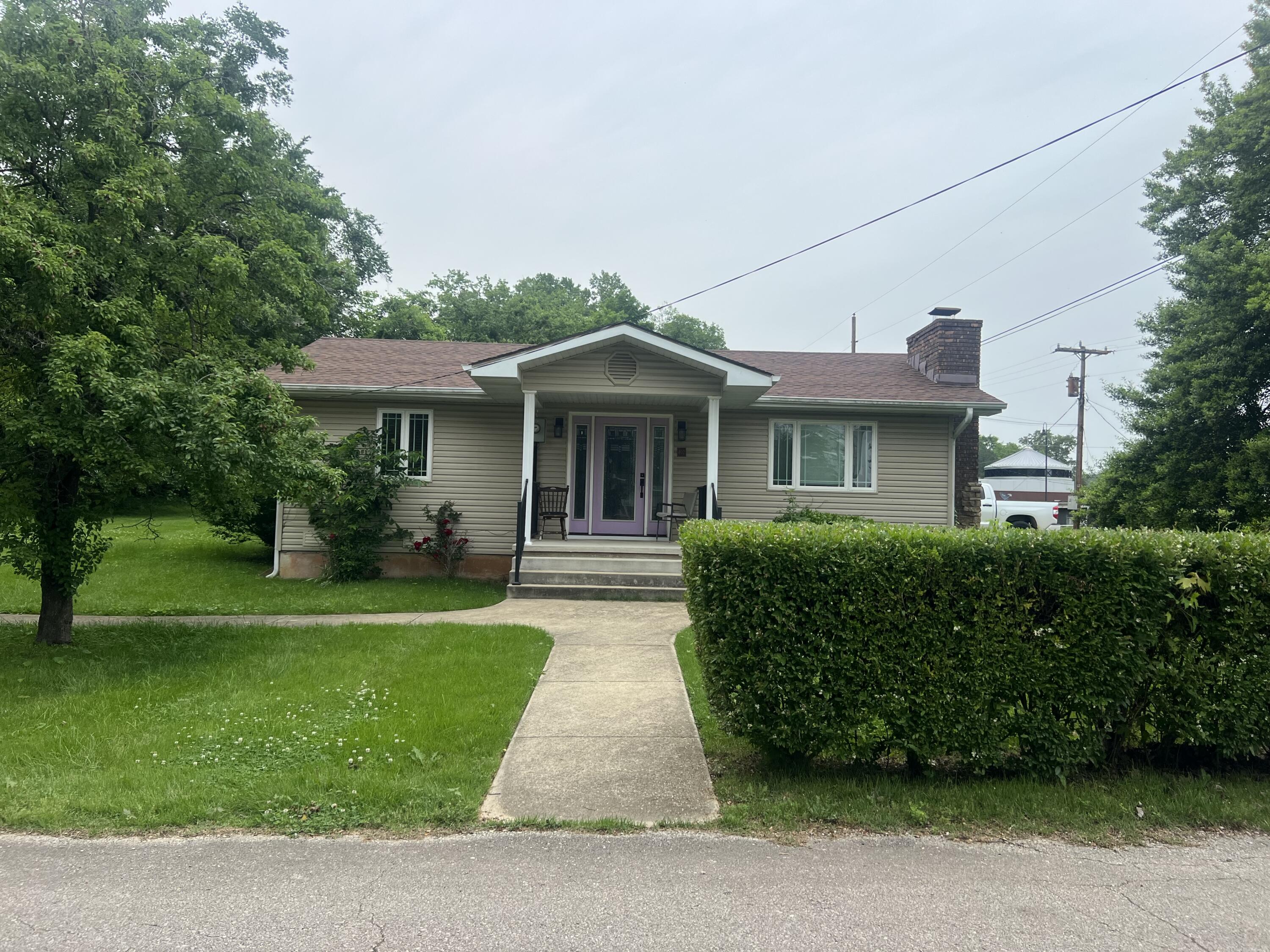 Residential for sale – 402  Elsie Street Street  Van Buren, MO