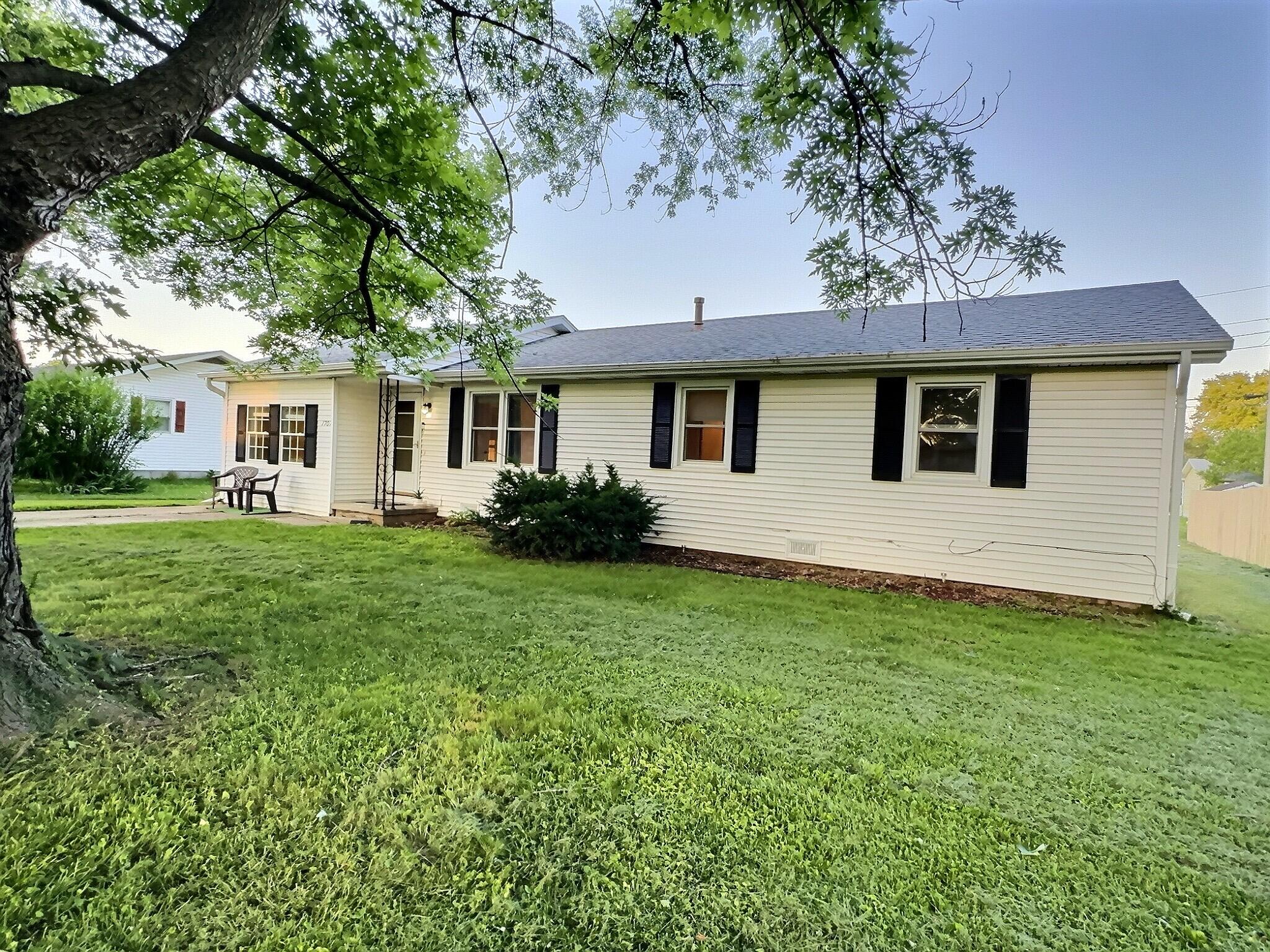 Photo 14 - Residential for sale – 1707  Witt Drive  El Dorado Springs, MO