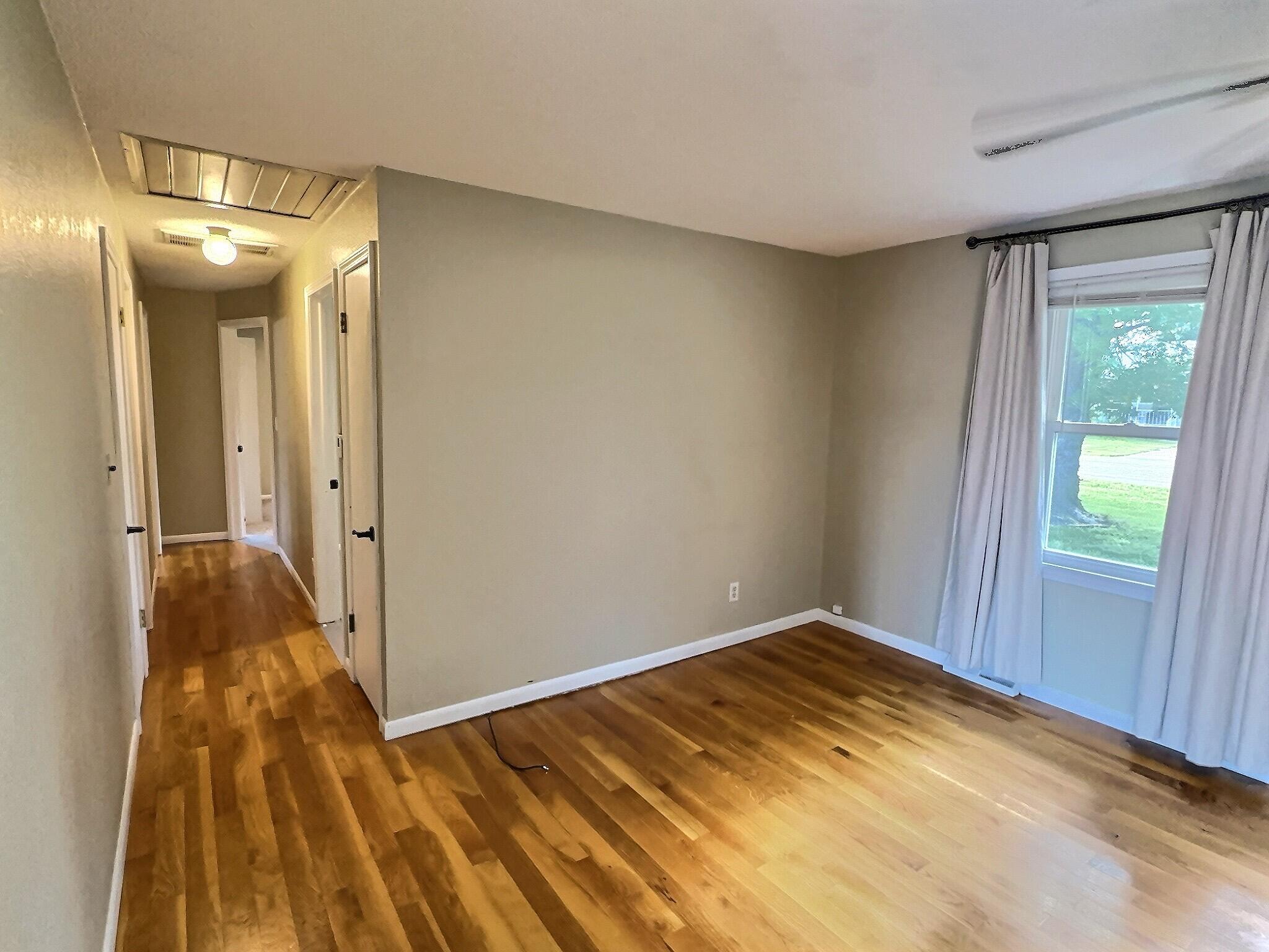 Photo 6 - Residential for sale – 1707  Witt Drive  El Dorado Springs, MO