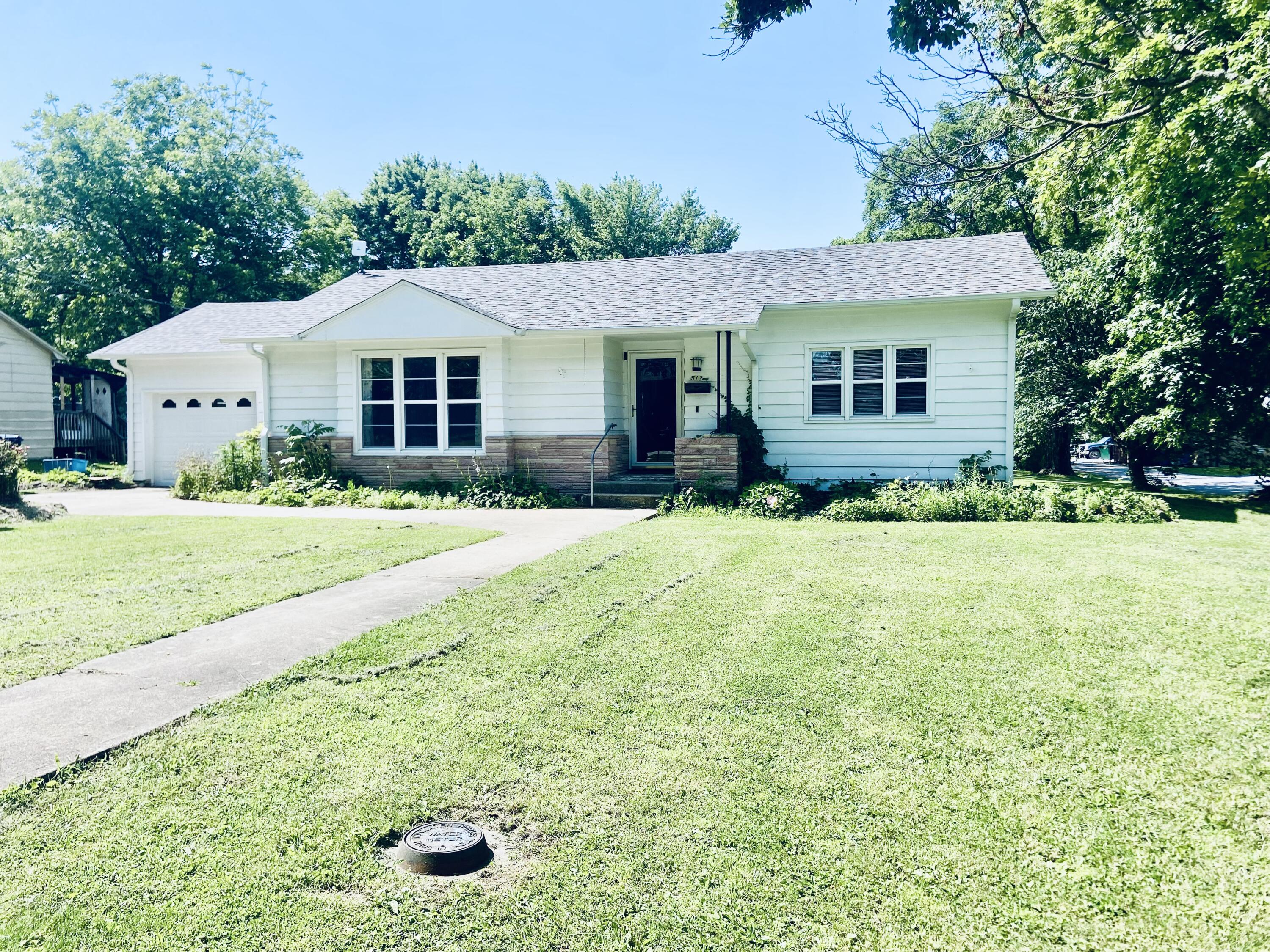 Residential for sale – 513  Meng Street  Greenfield, MO