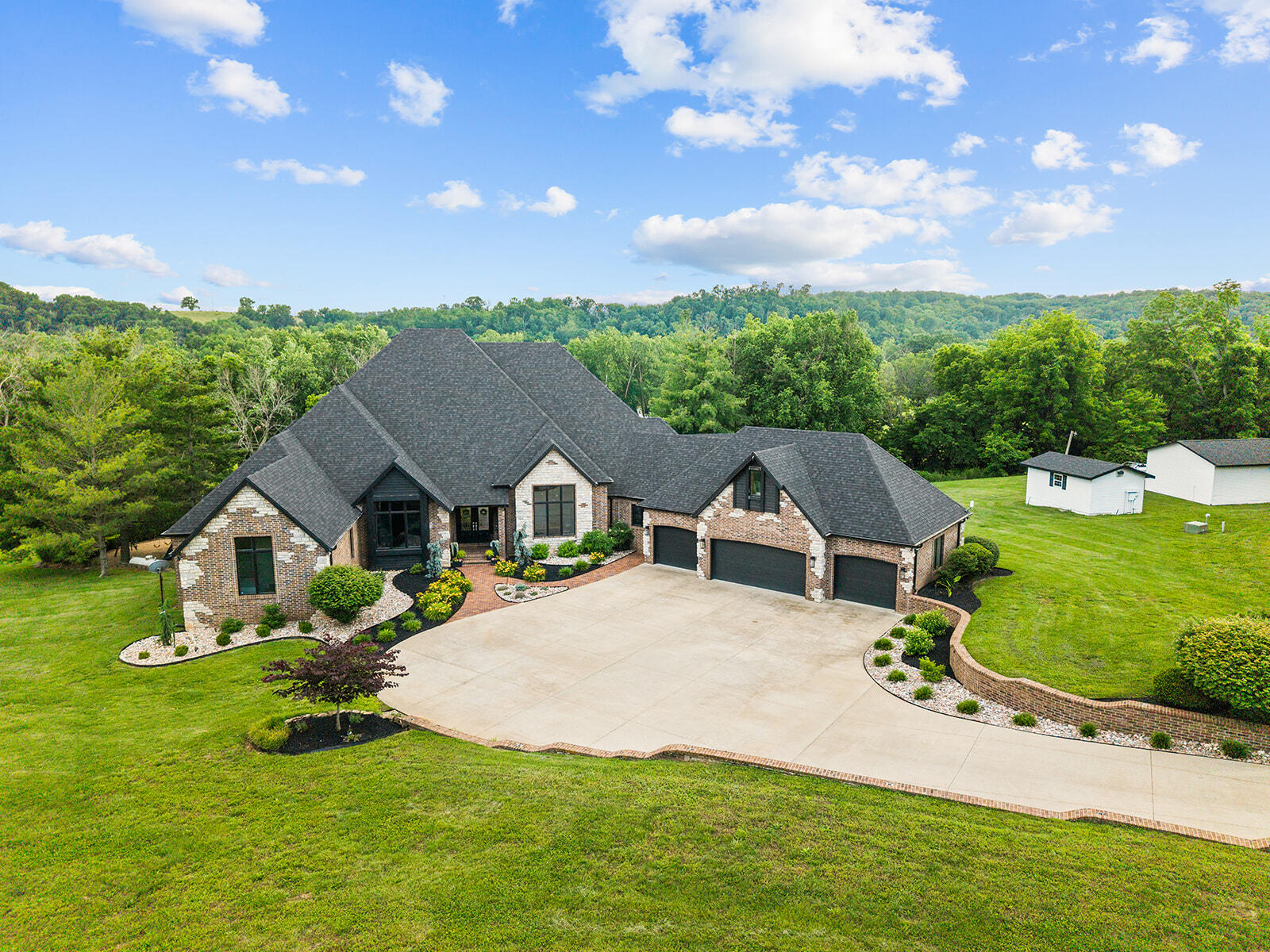 Photo 10 - Residential for sale – 621 S Woodhaven Road  Nixa, MO