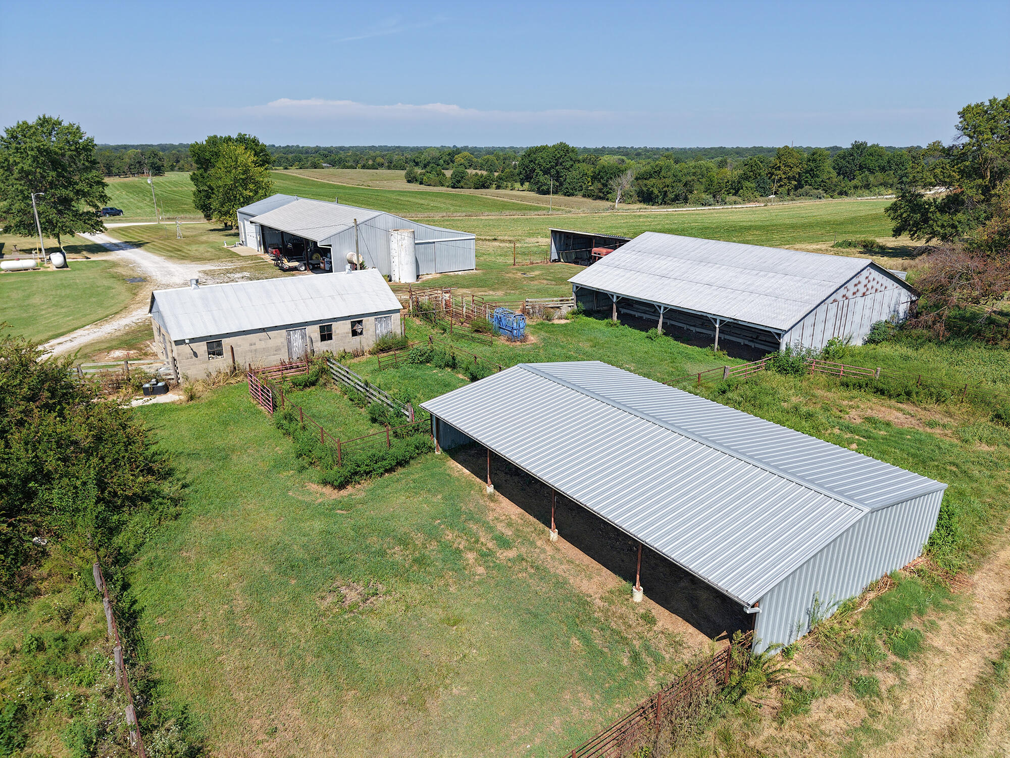 Photo 13 - Farm for sale – 15703 S 2850 Road  El Dorado Springs, MO