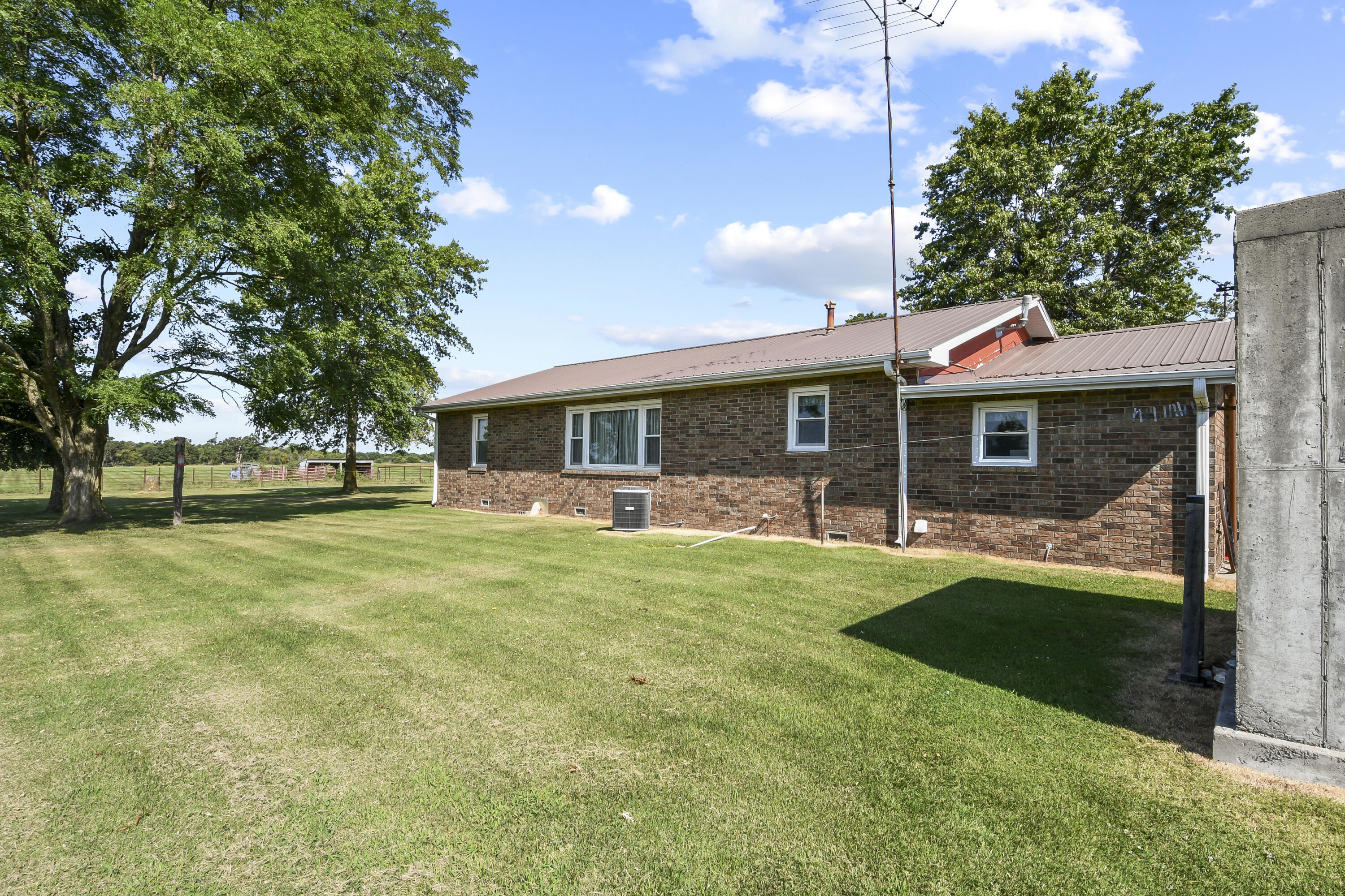 Photo 17 - Farm for sale – 15703 S 2850 Road  El Dorado Springs, MO