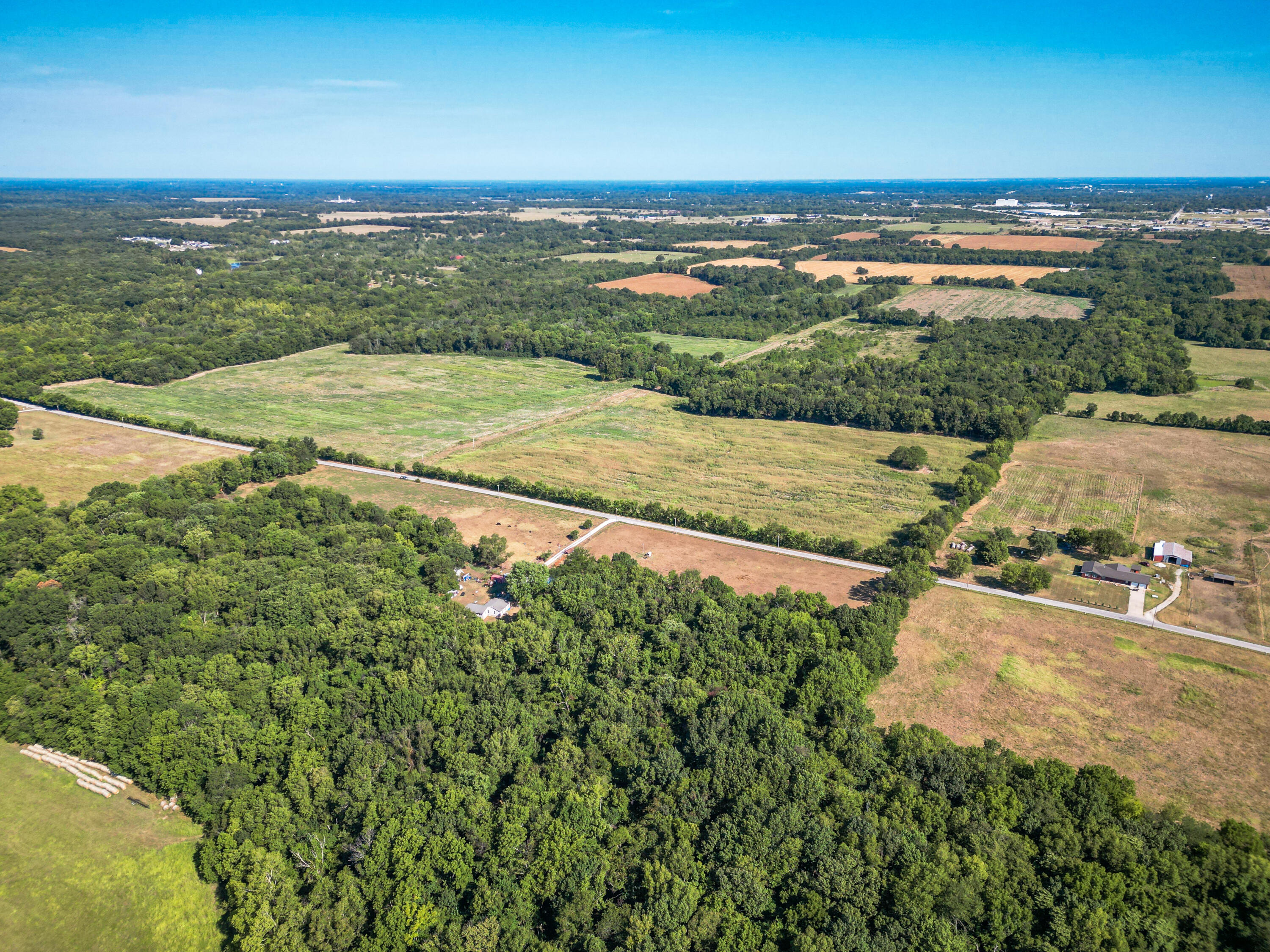 Photo 5 - Land for sale – Xxx  Dr. Russell Smith Drive  Carthage, MO