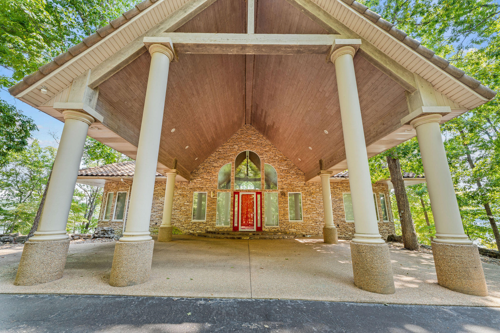 Residential for sale – 24304  Mustang Lane  Shell Knob, MO