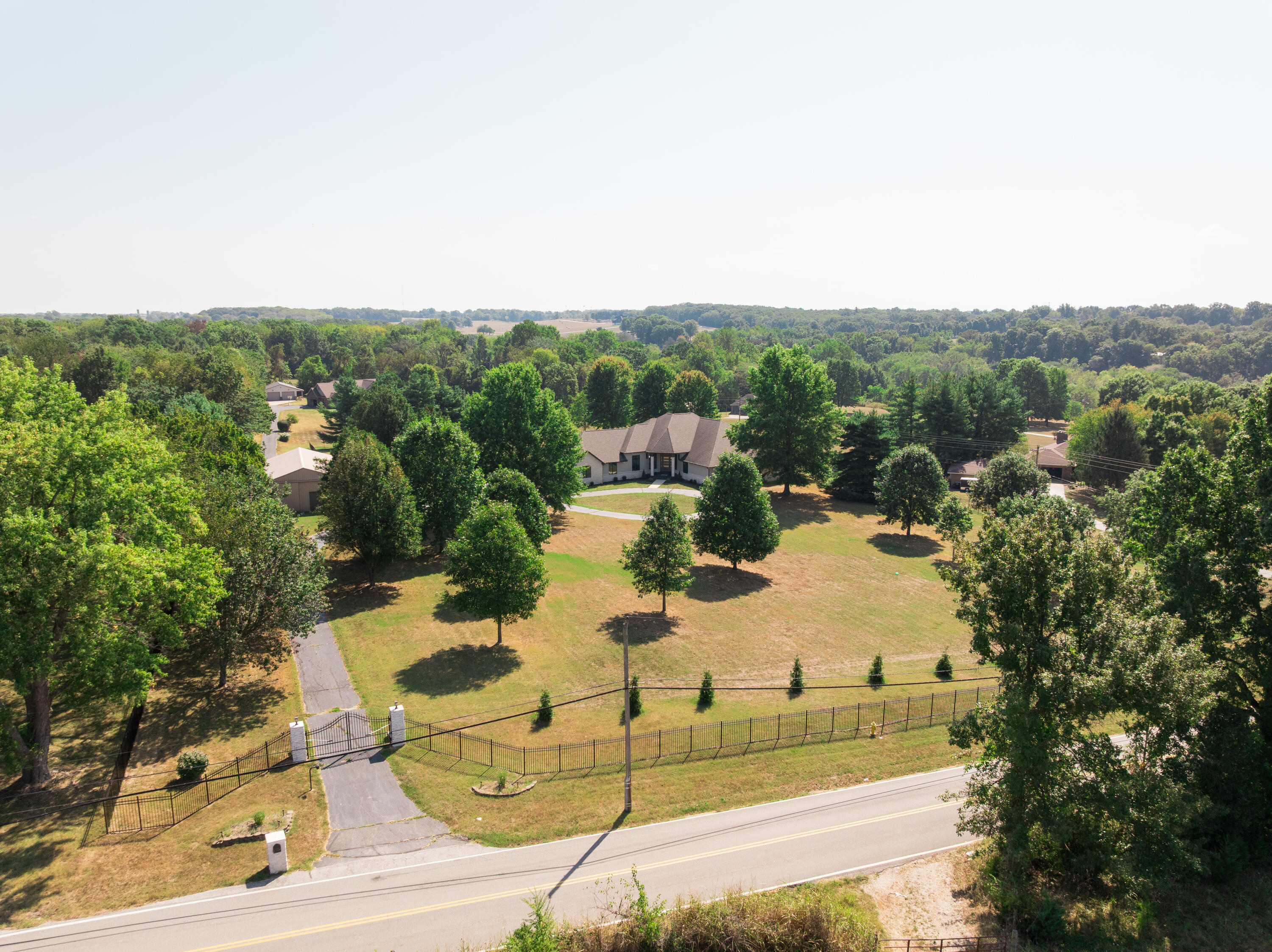 Photo 135 - Residential for sale – 700 N Farm Road 193   Springfield, MO