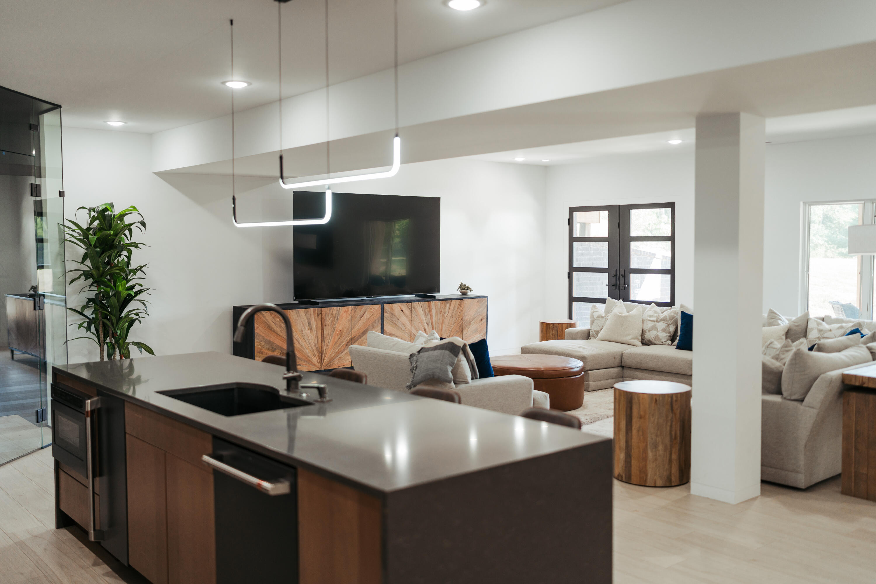 Photo 101 - Residential for sale – 700 N Farm Road 193   Springfield, MO